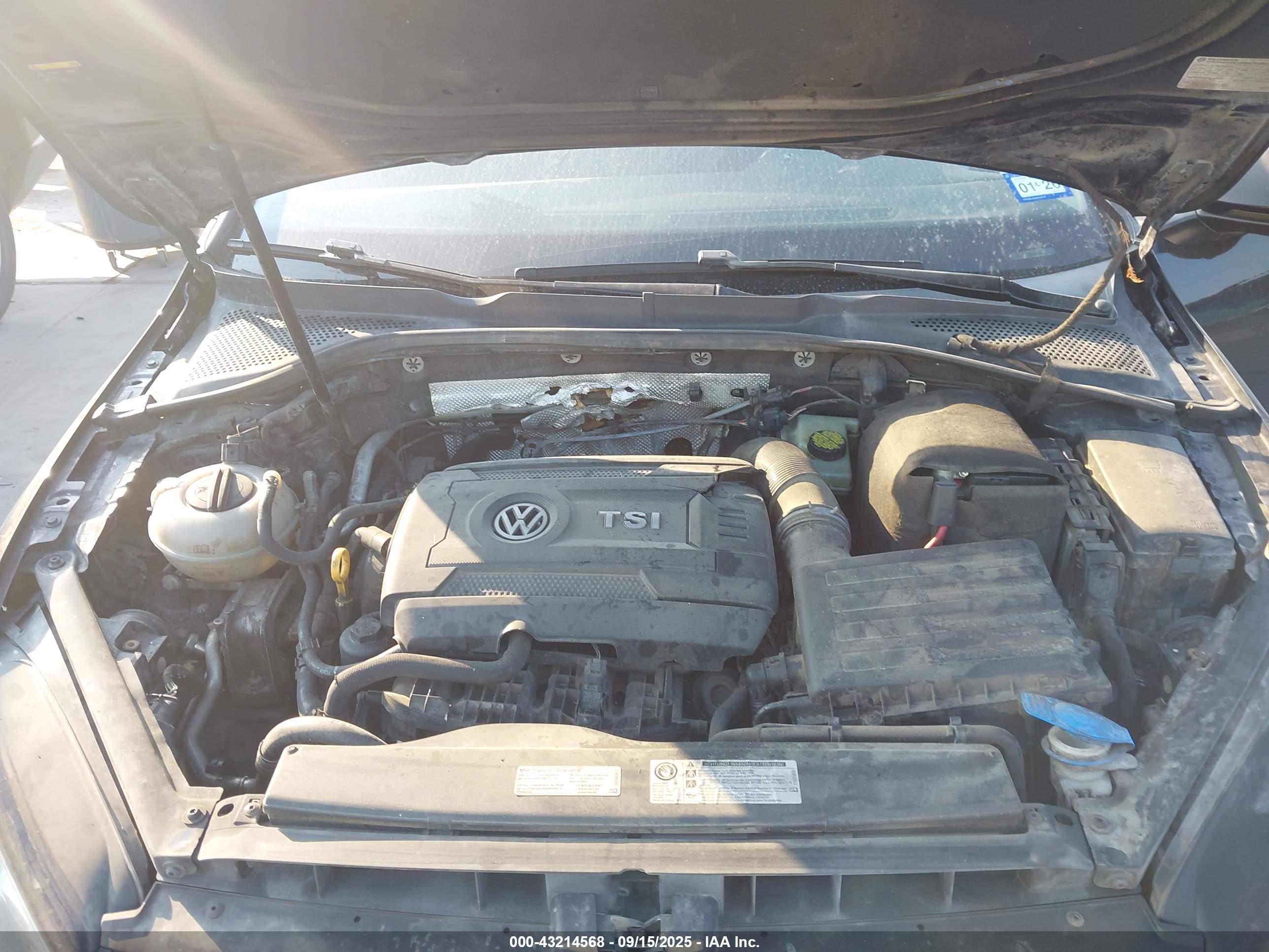 VOLKSWAGEN GOLF image 10
