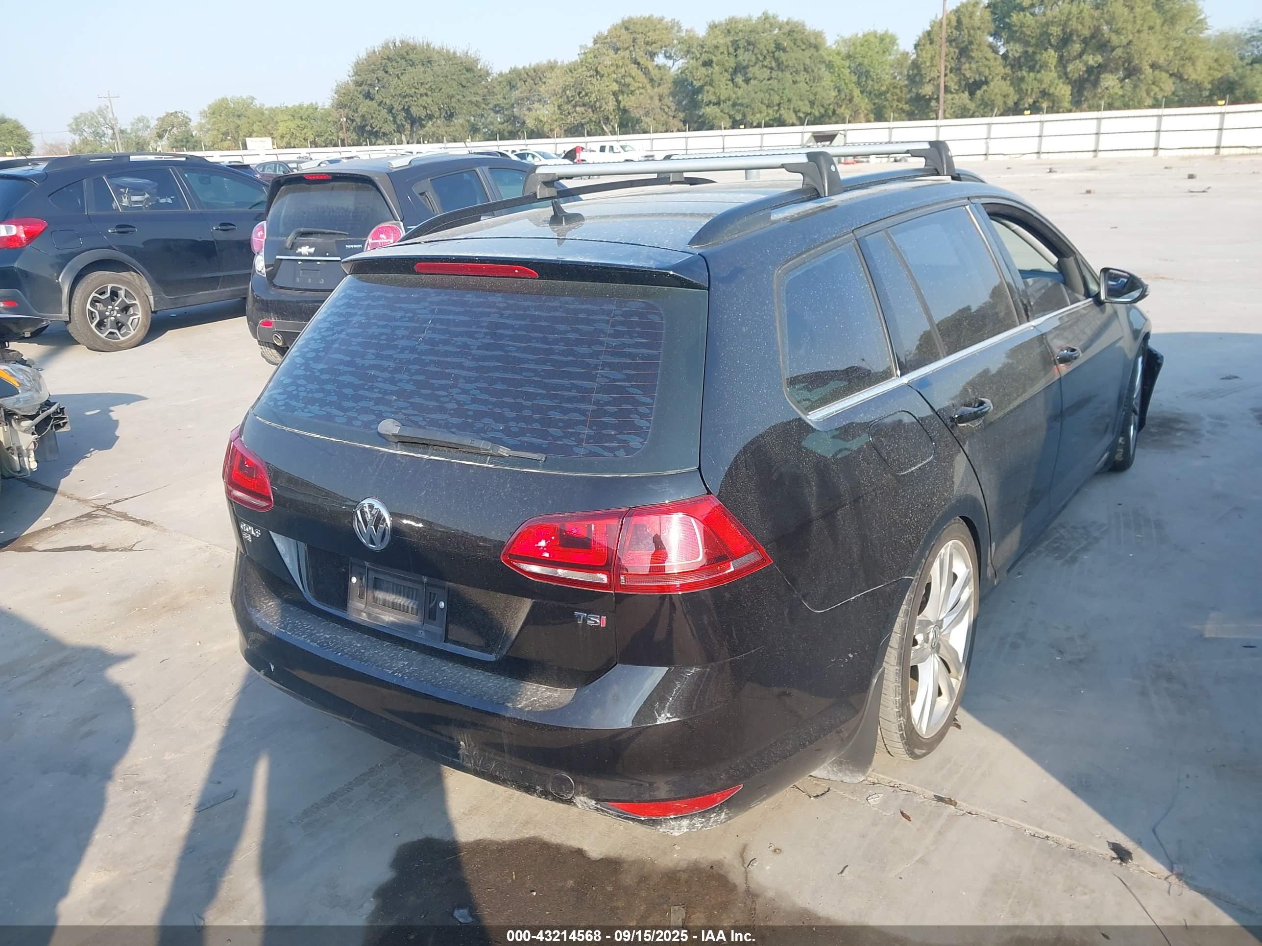 VOLKSWAGEN GOLF image 4