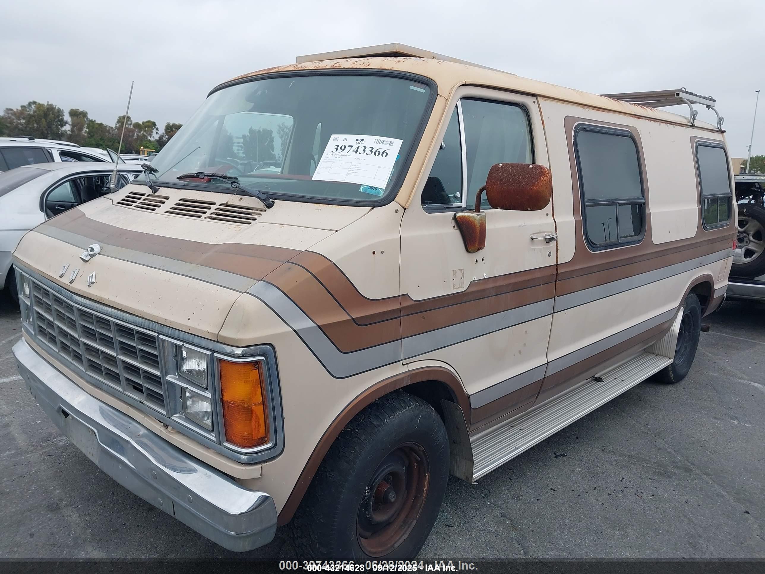 DODGE RAM image 6