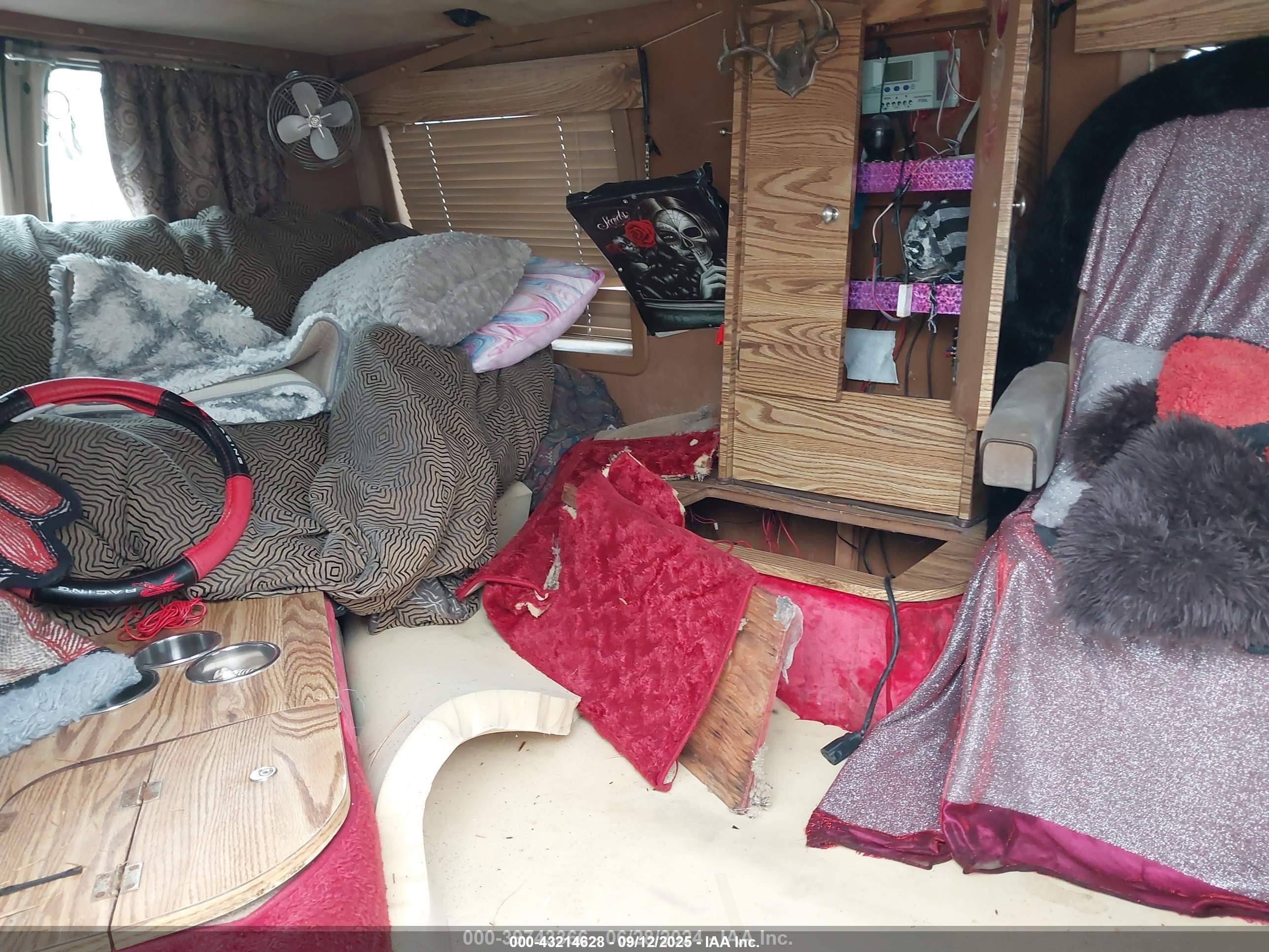 DODGE RAM image 8