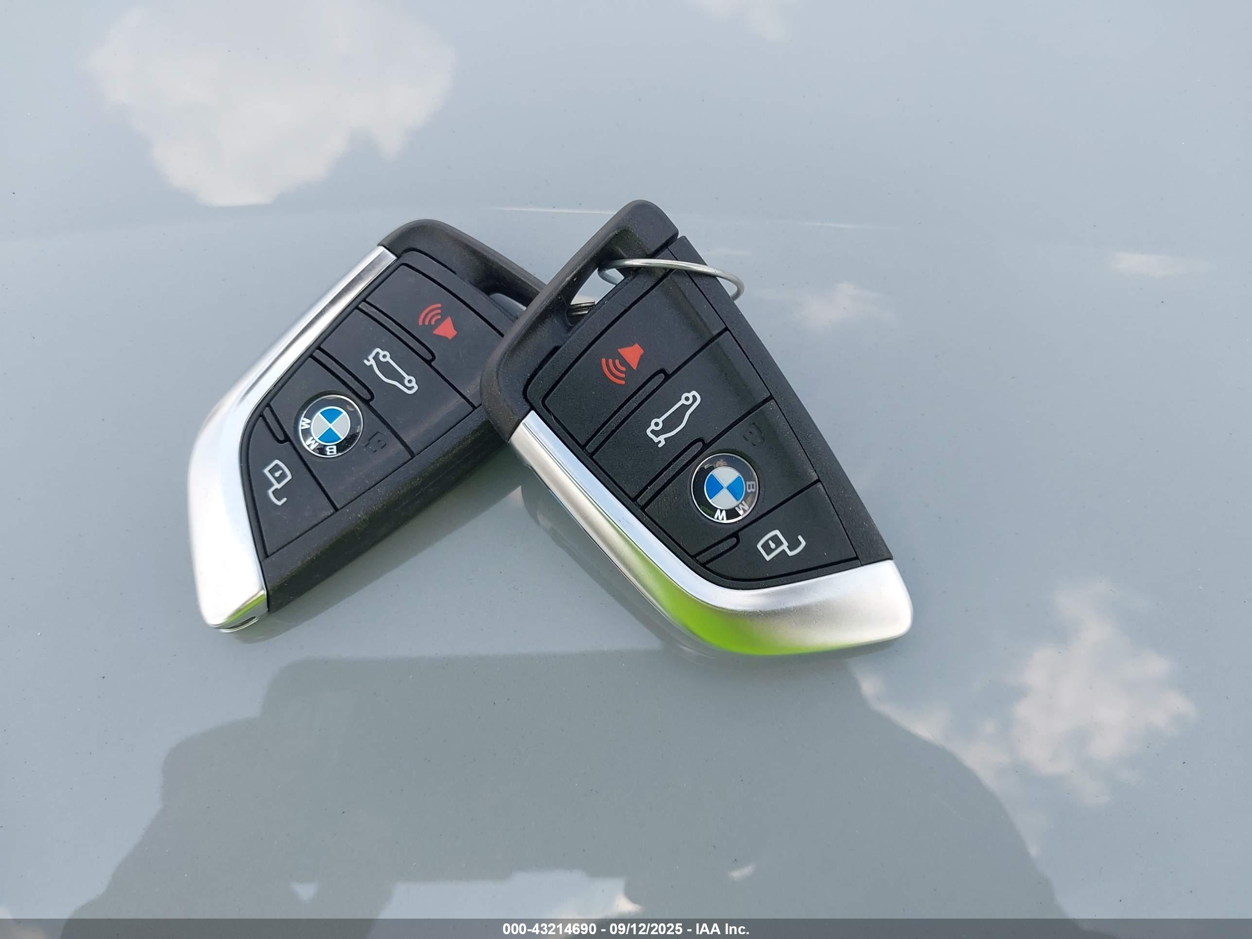 BMW M440I image 11