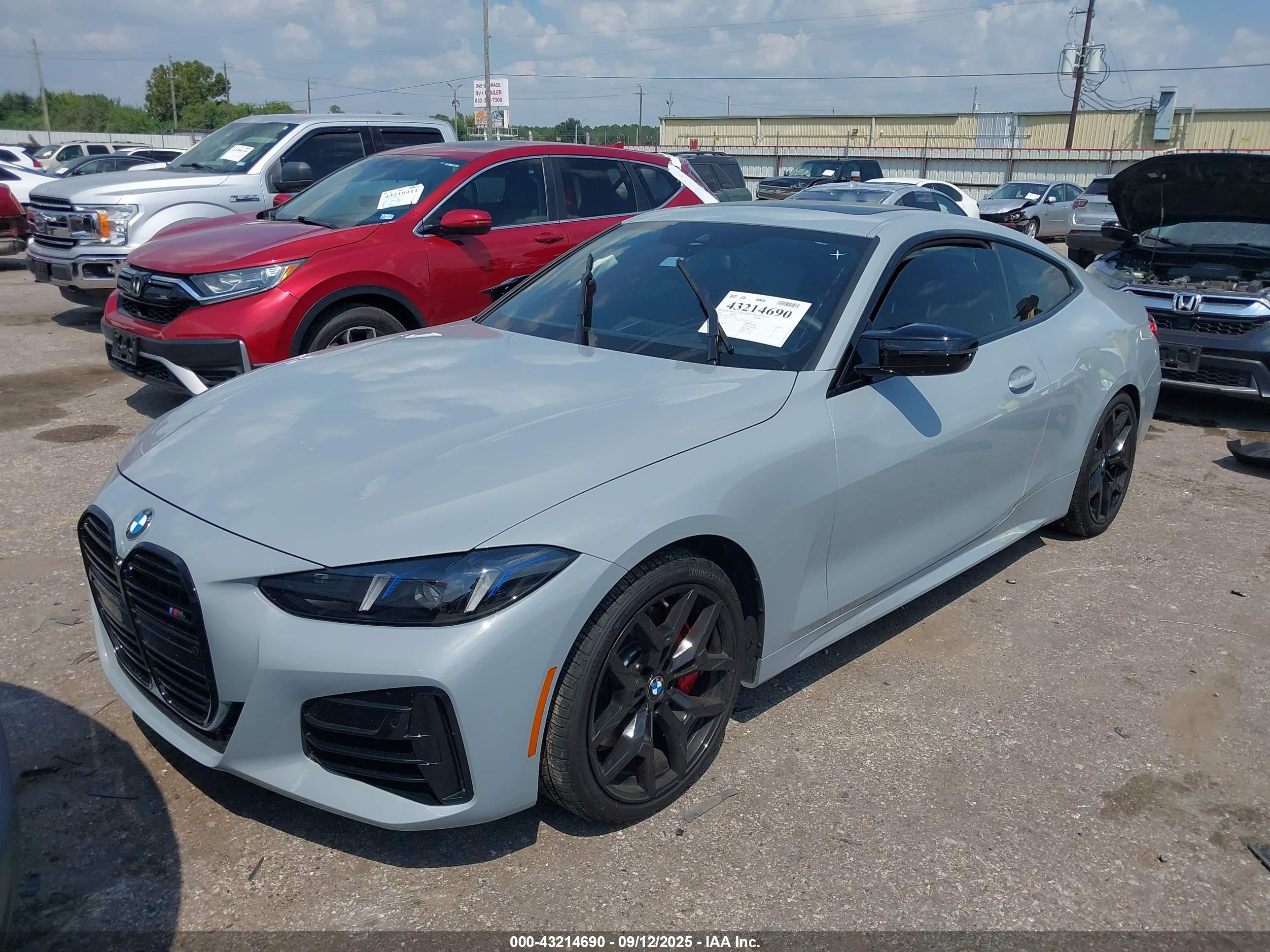 BMW M440I image 2