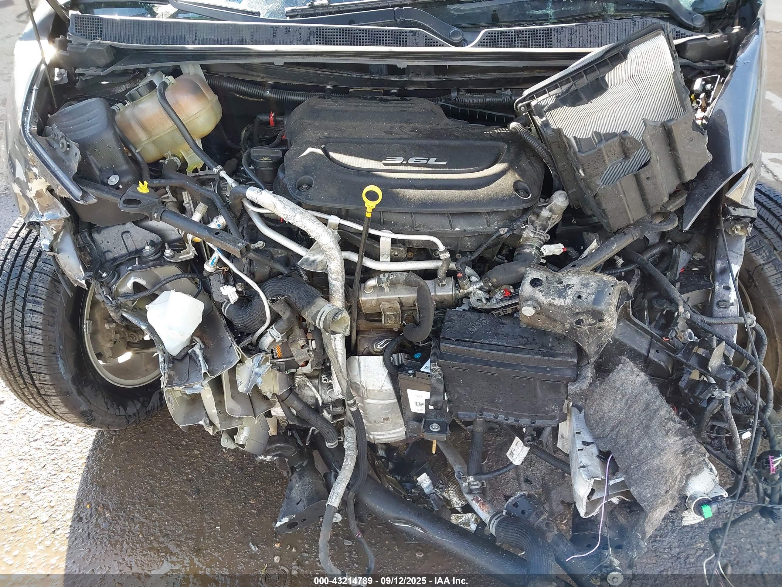 CHRYSLER PACIFICA image 10