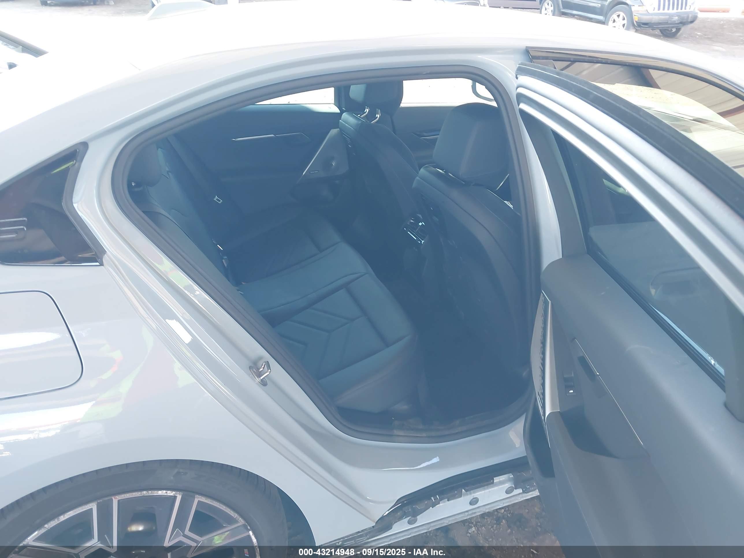 BMW I5 image 8