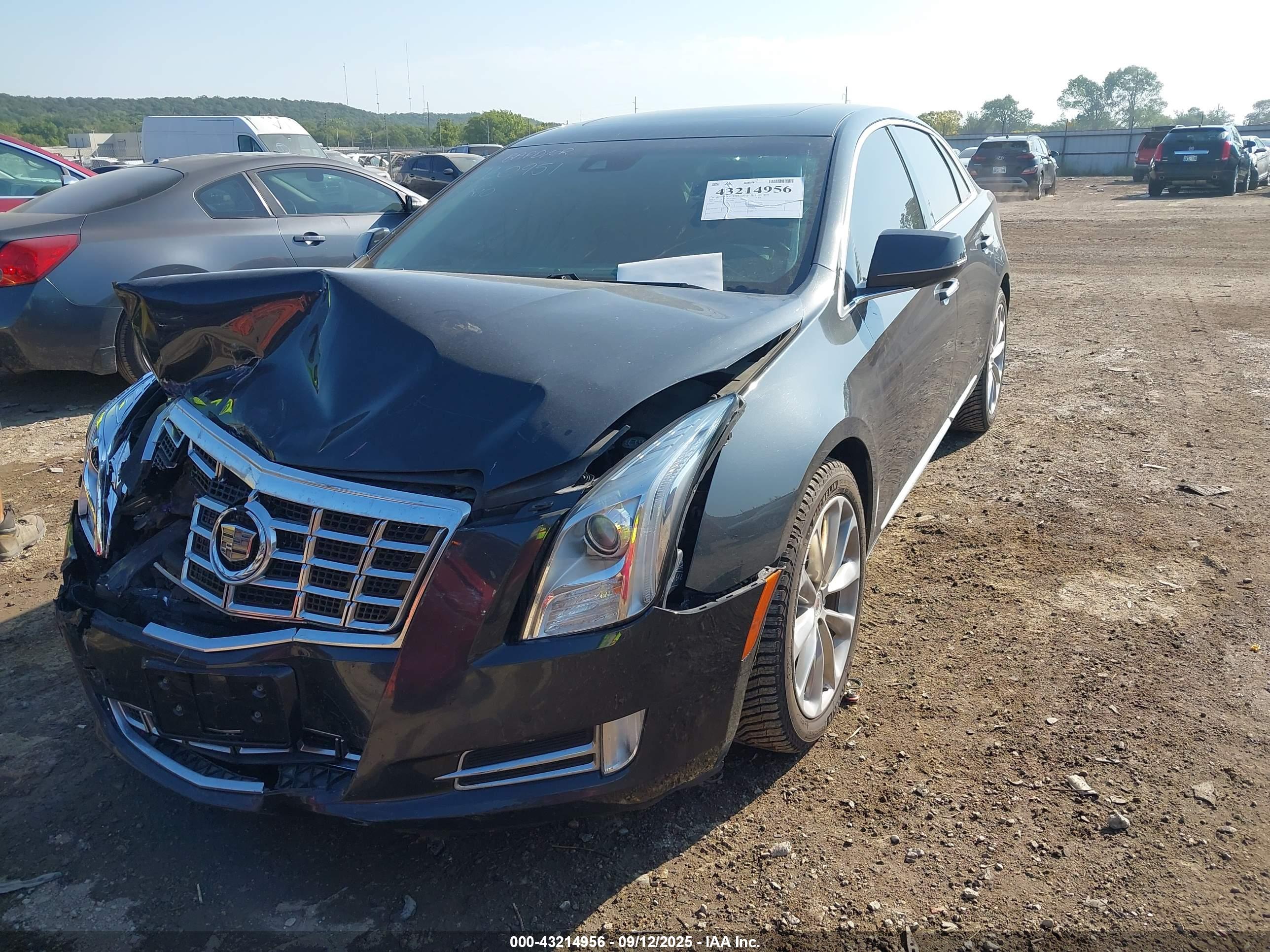 CADILLAC XTS image 2