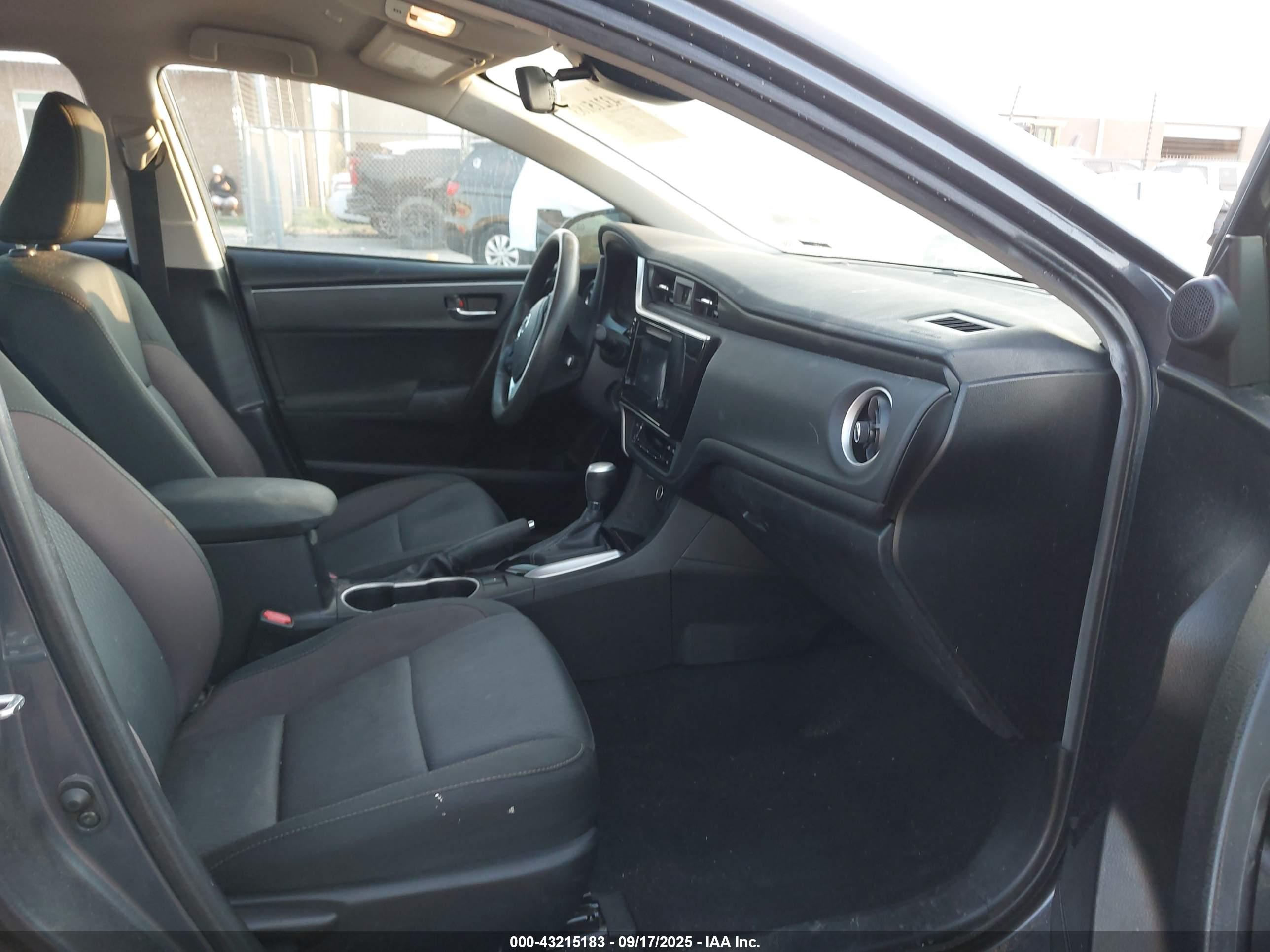 TOYOTA COROLLA image 5