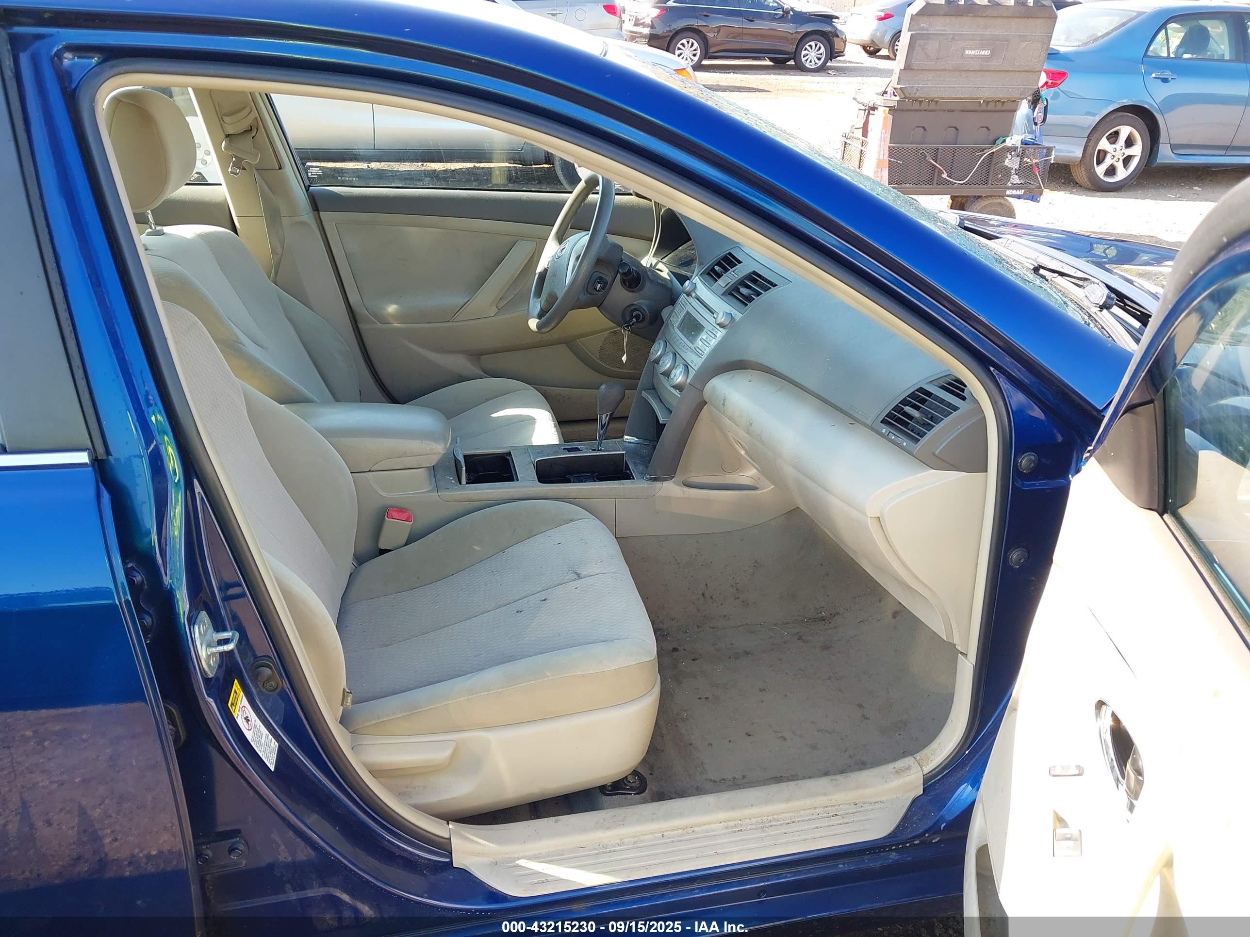 TOYOTA CAMRY image 5