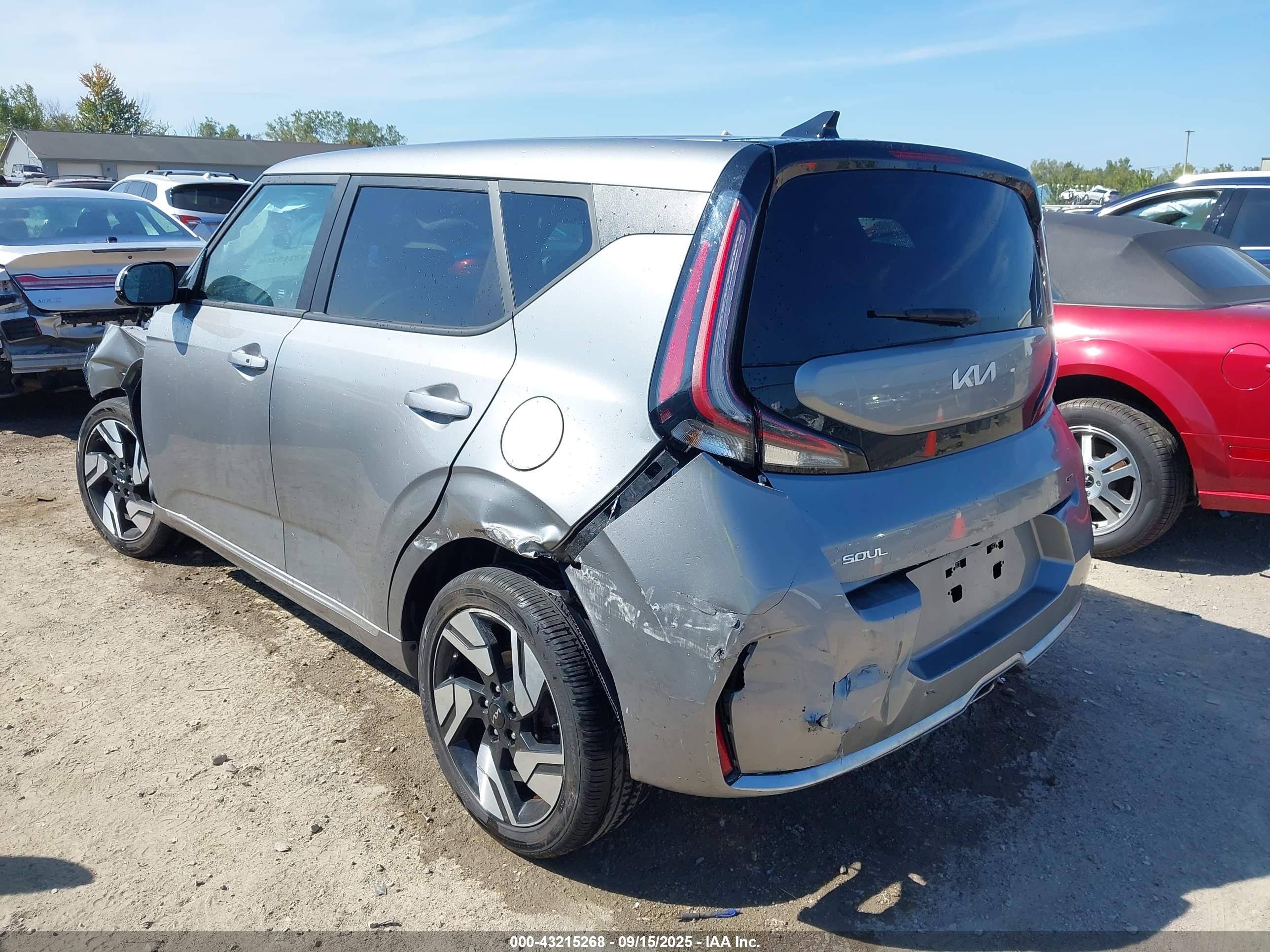 KIA SOUL image 3