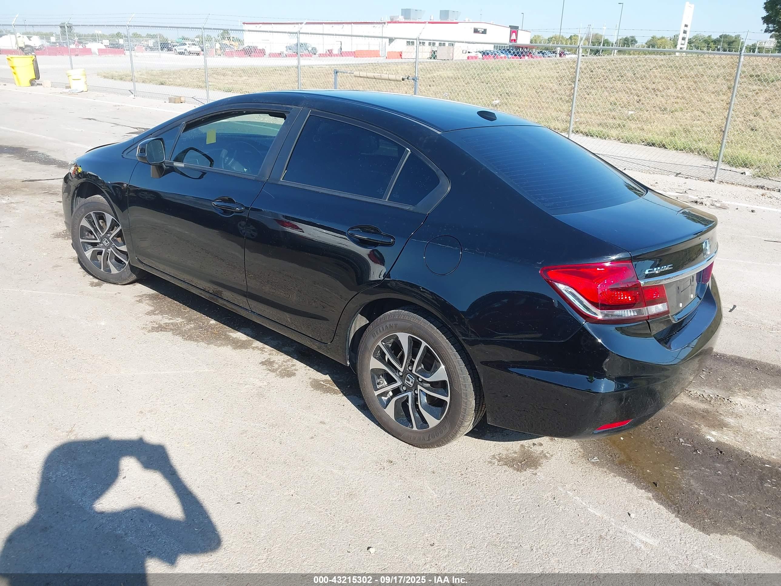 HONDA CIVIC image 3