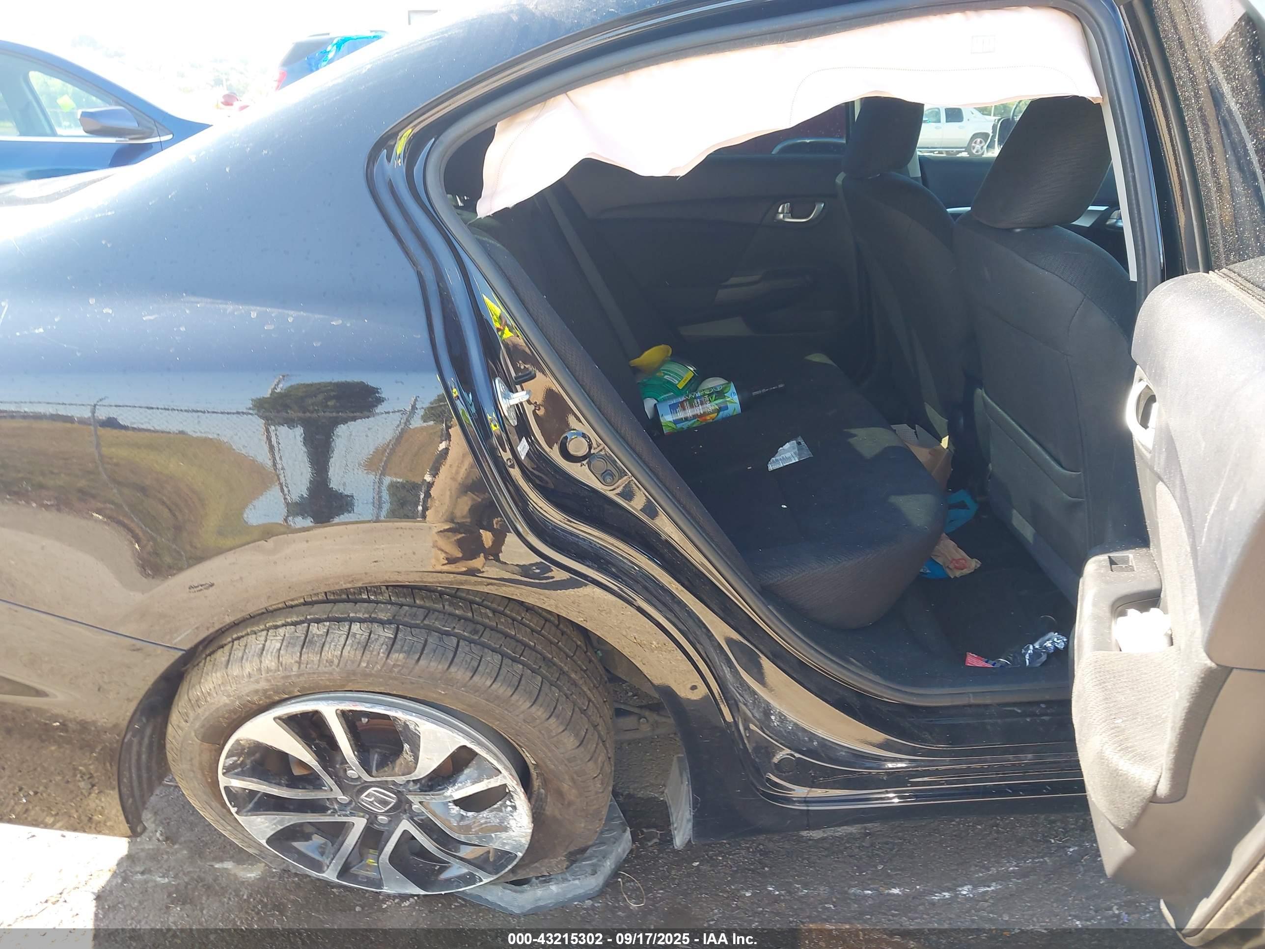 HONDA CIVIC image 8