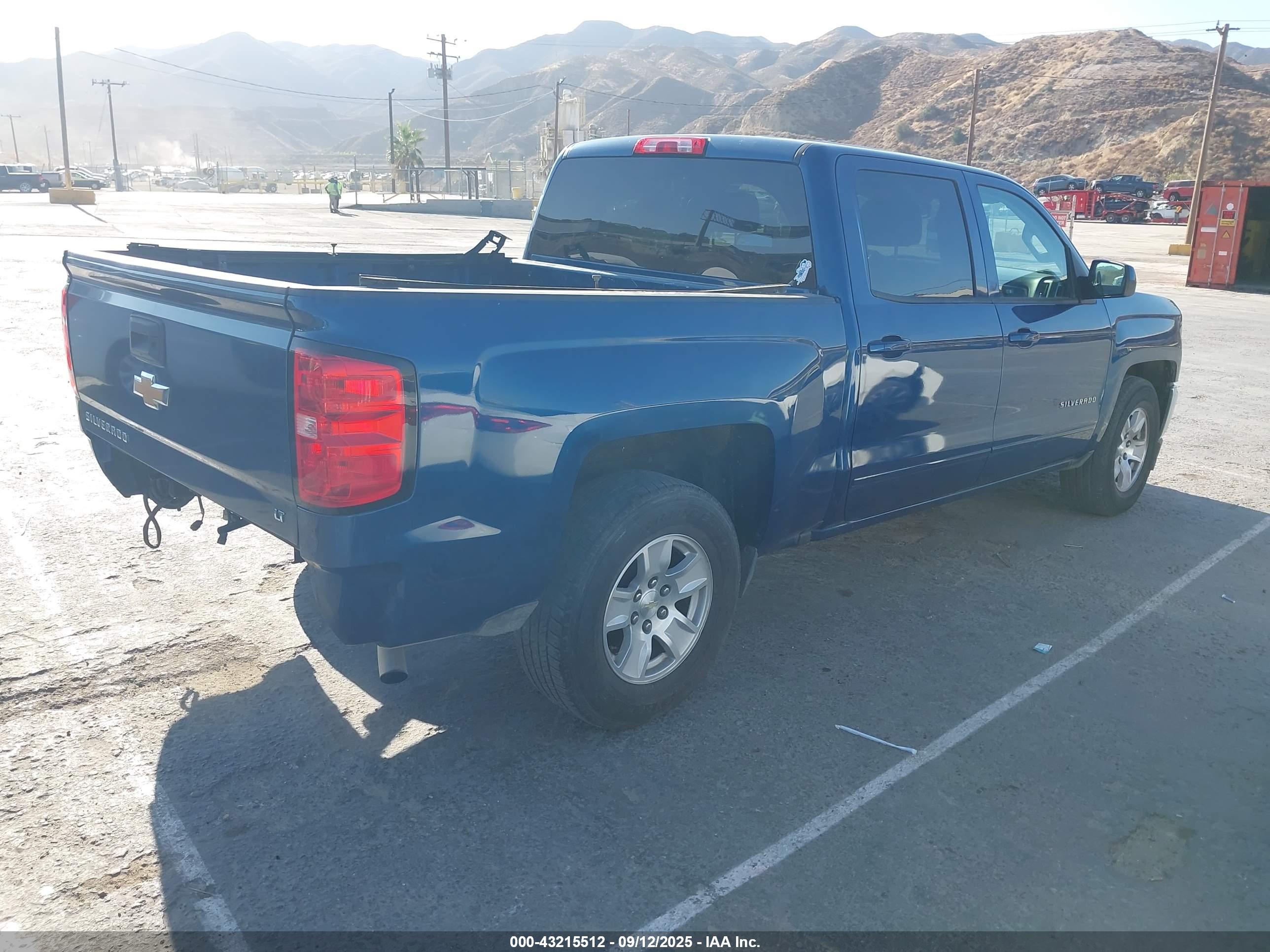 CHEVROLET SILVERADO image 4