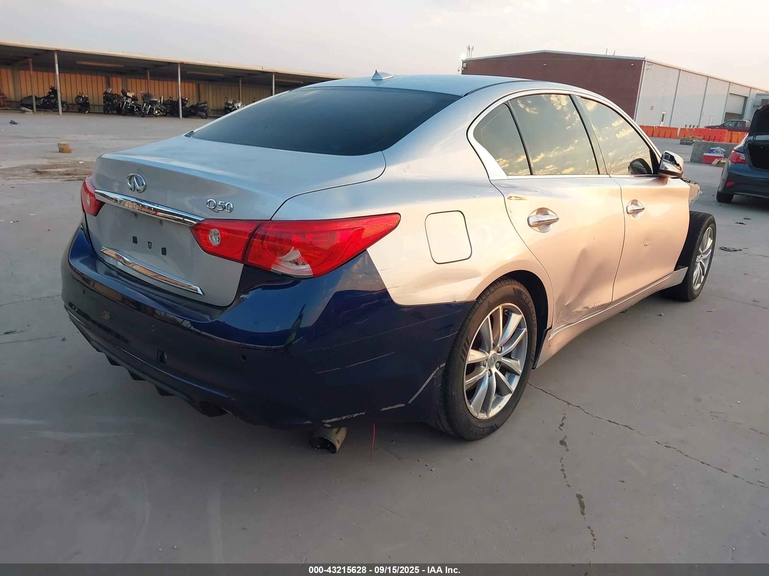 INFINITI Q50 image 4