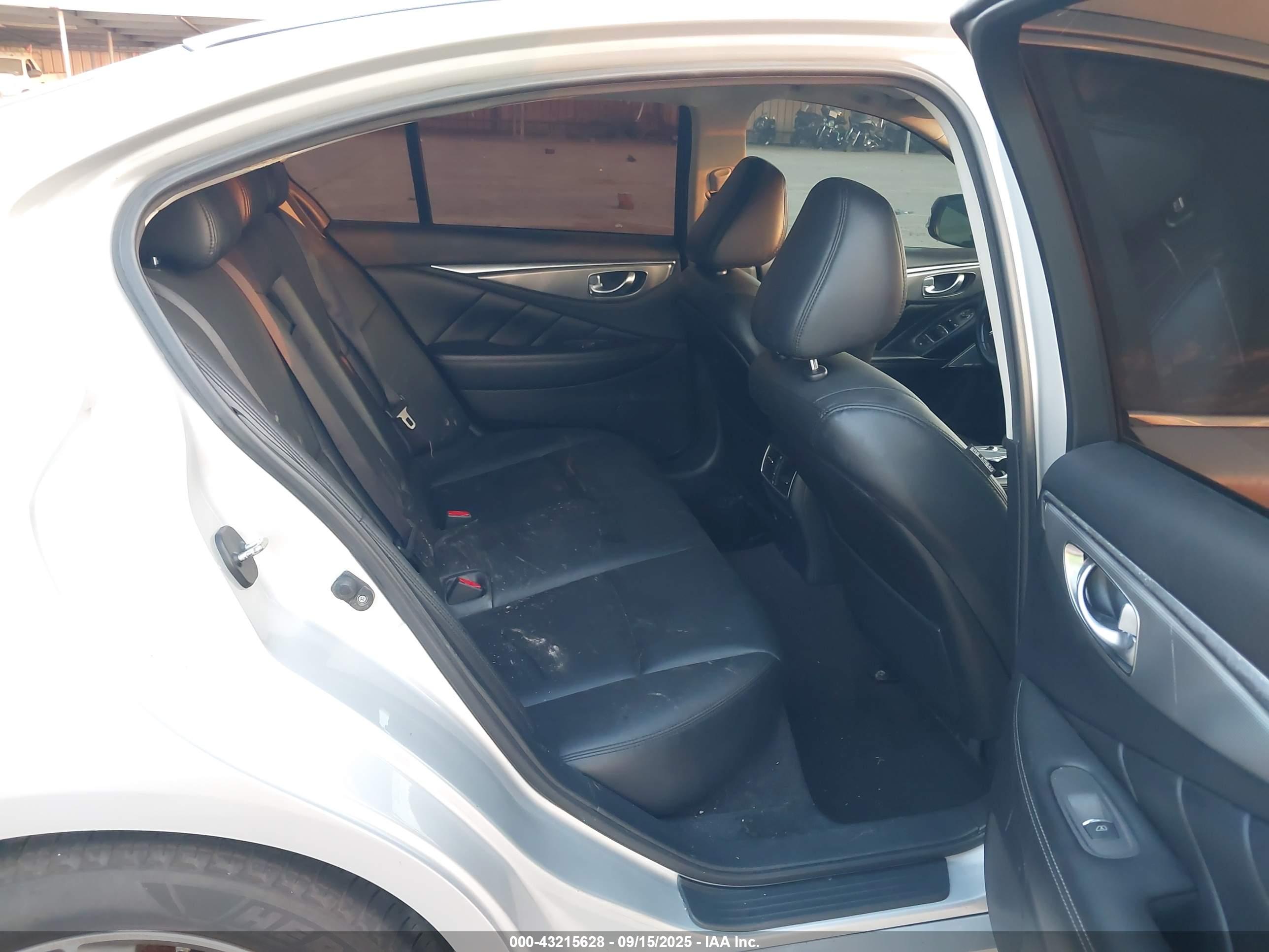 INFINITI Q50 image 8