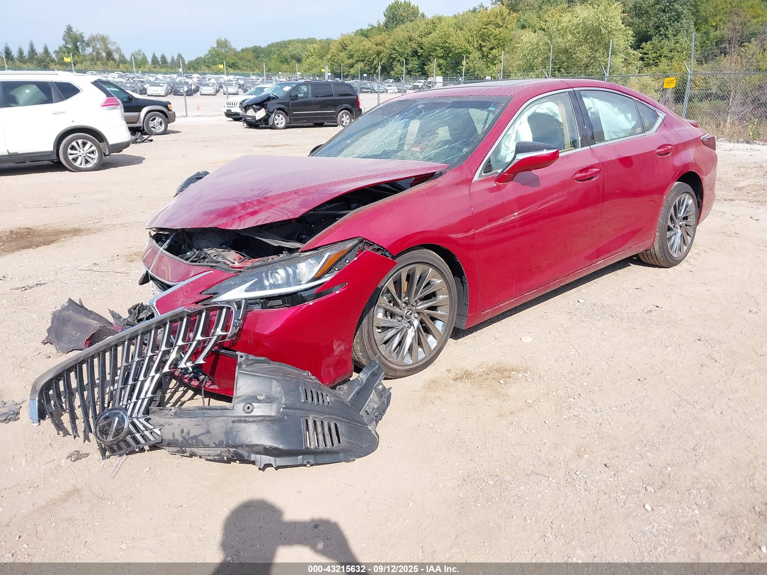 LEXUS ES image 2