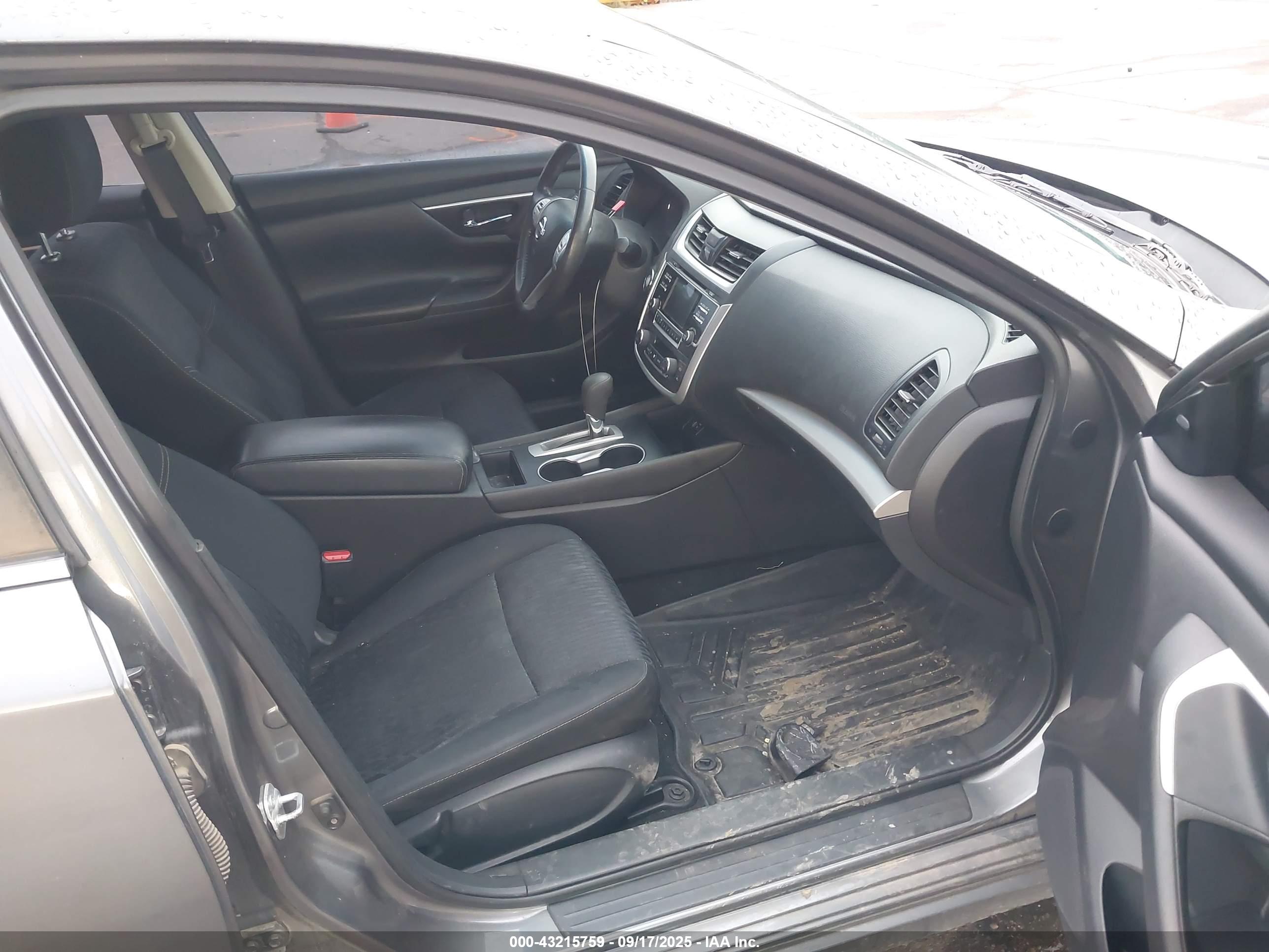 NISSAN ALTIMA image 5