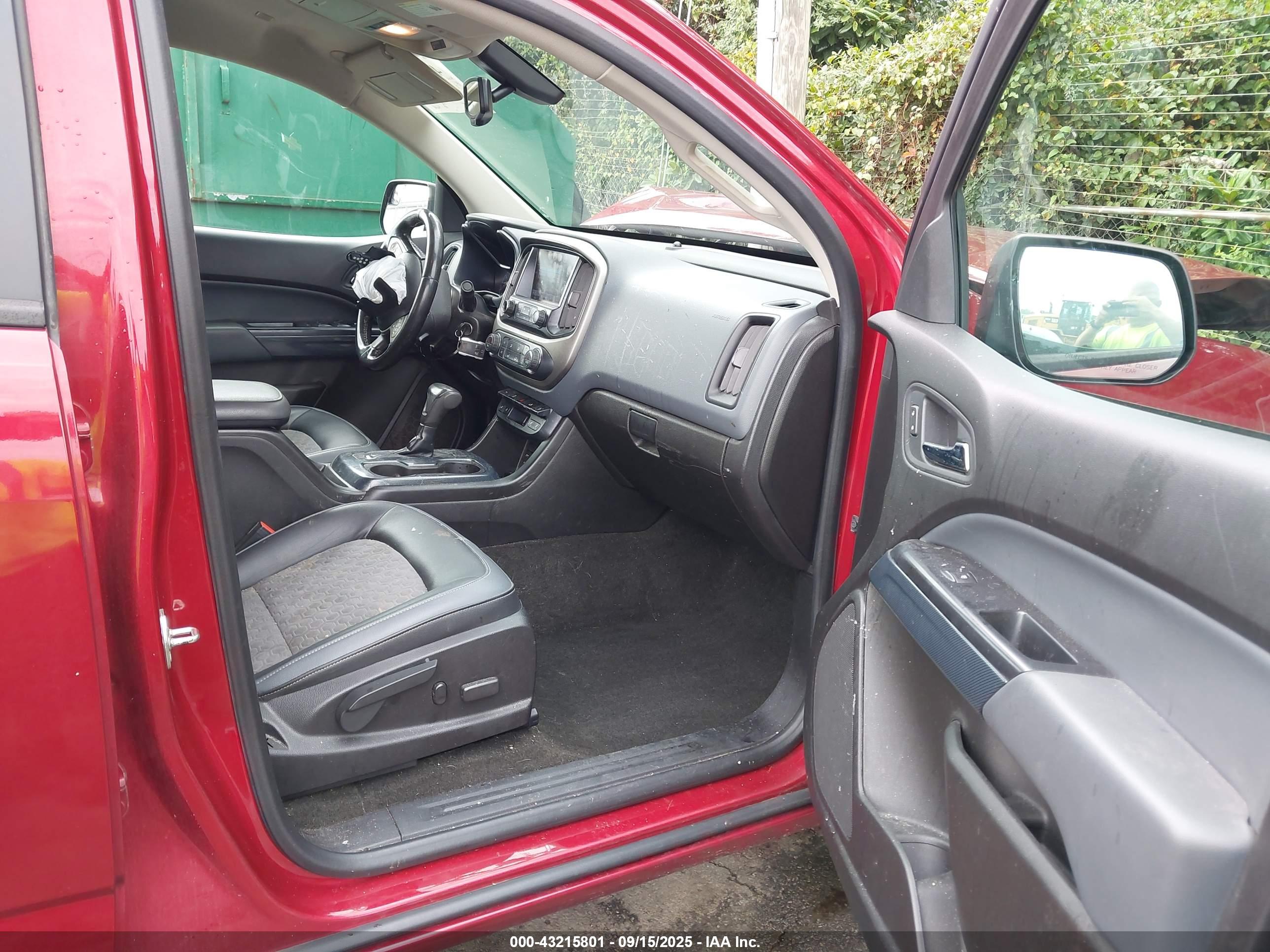 CHEVROLET COLORADO image 5