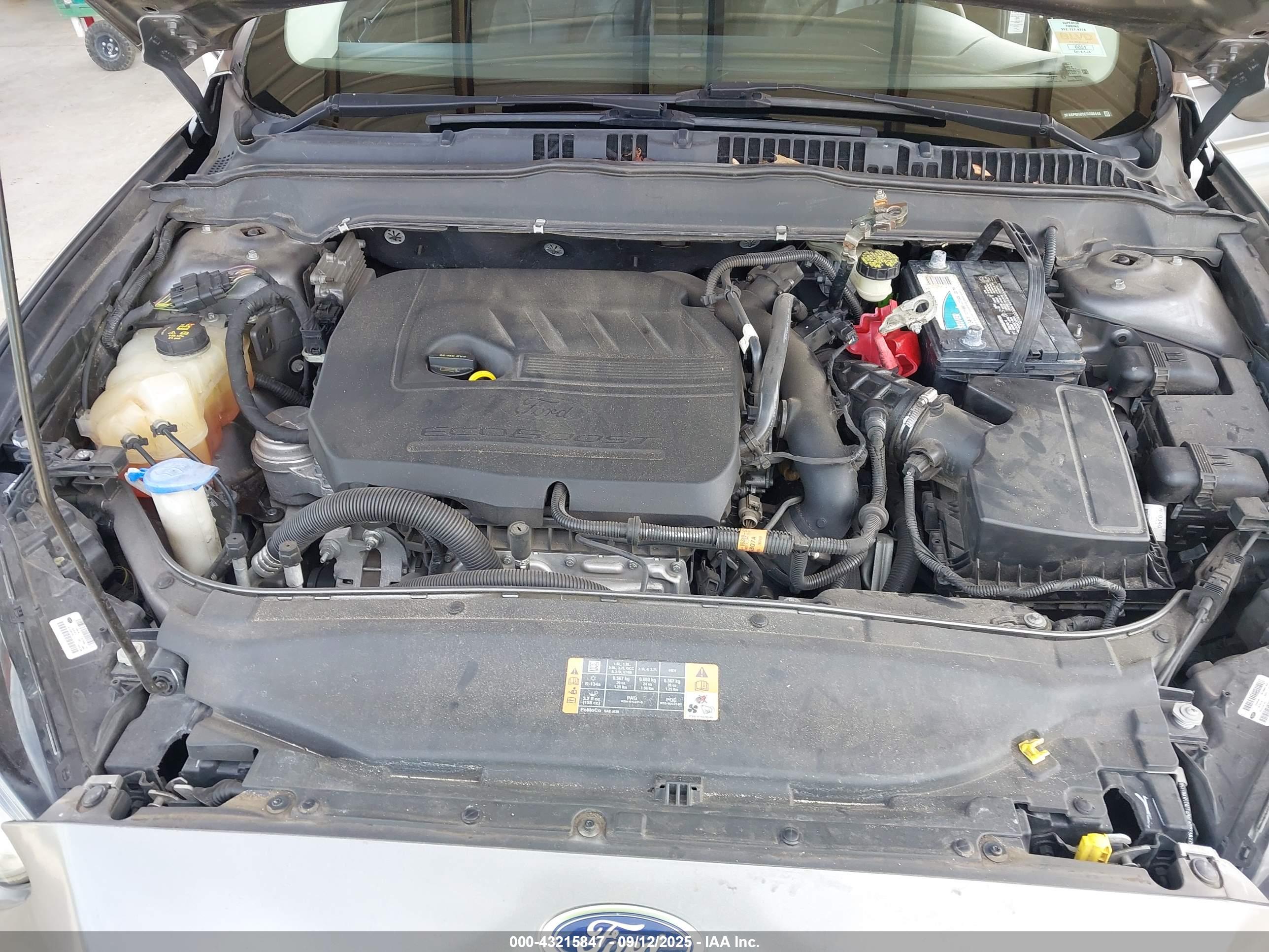 FORD FUSION image 10