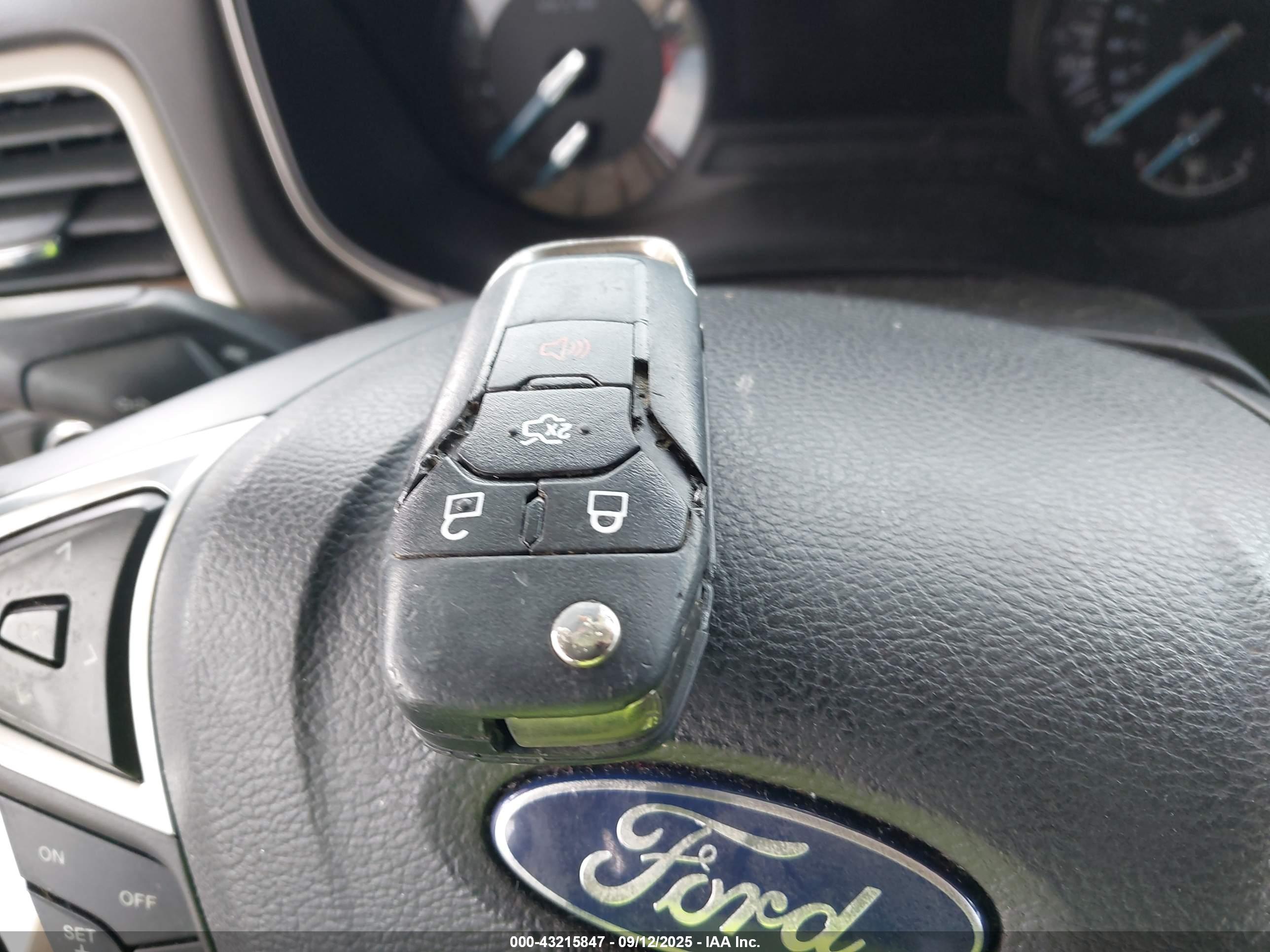 FORD FUSION image 11