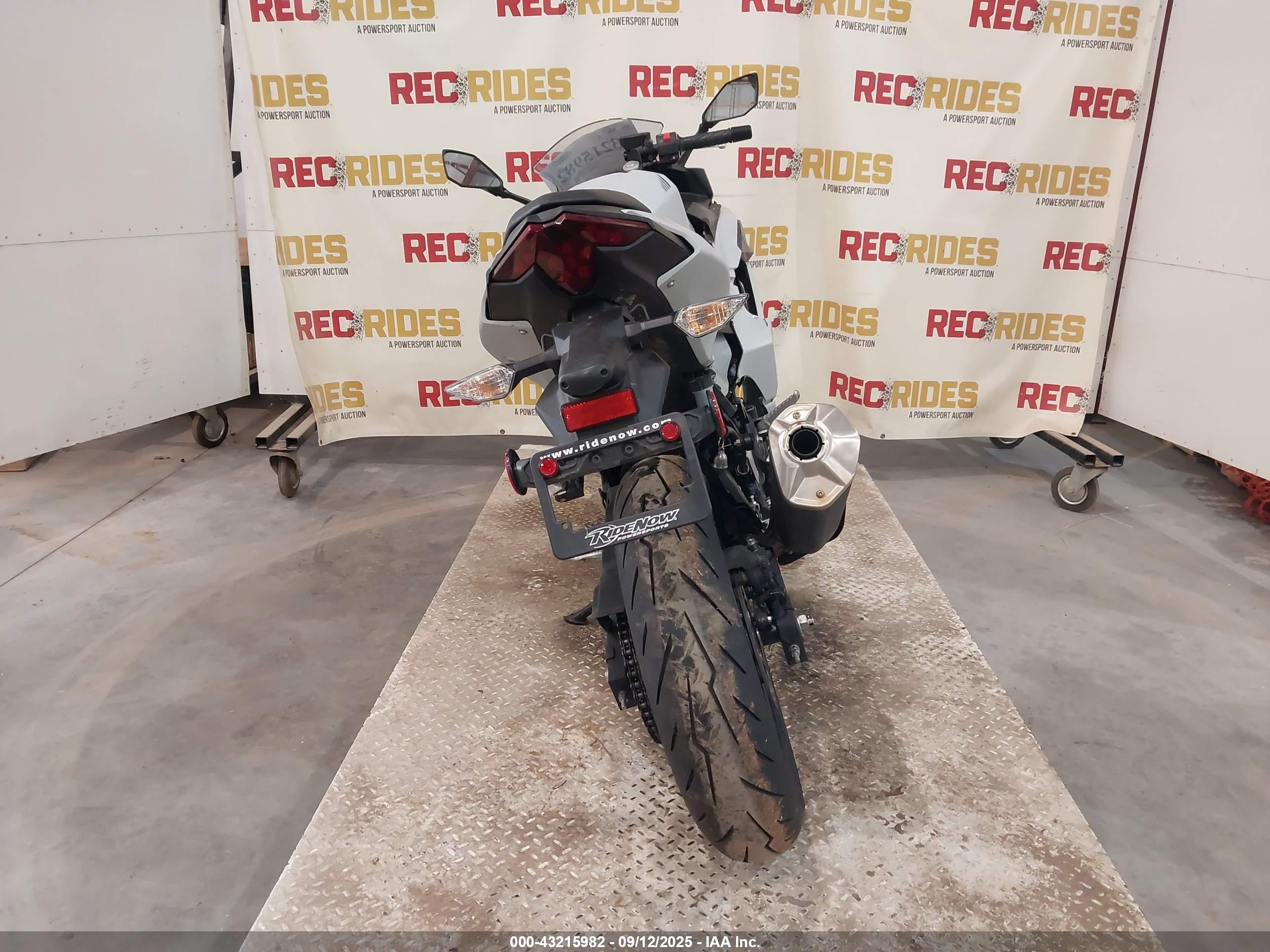 KAWASAKI EX500 image 6
