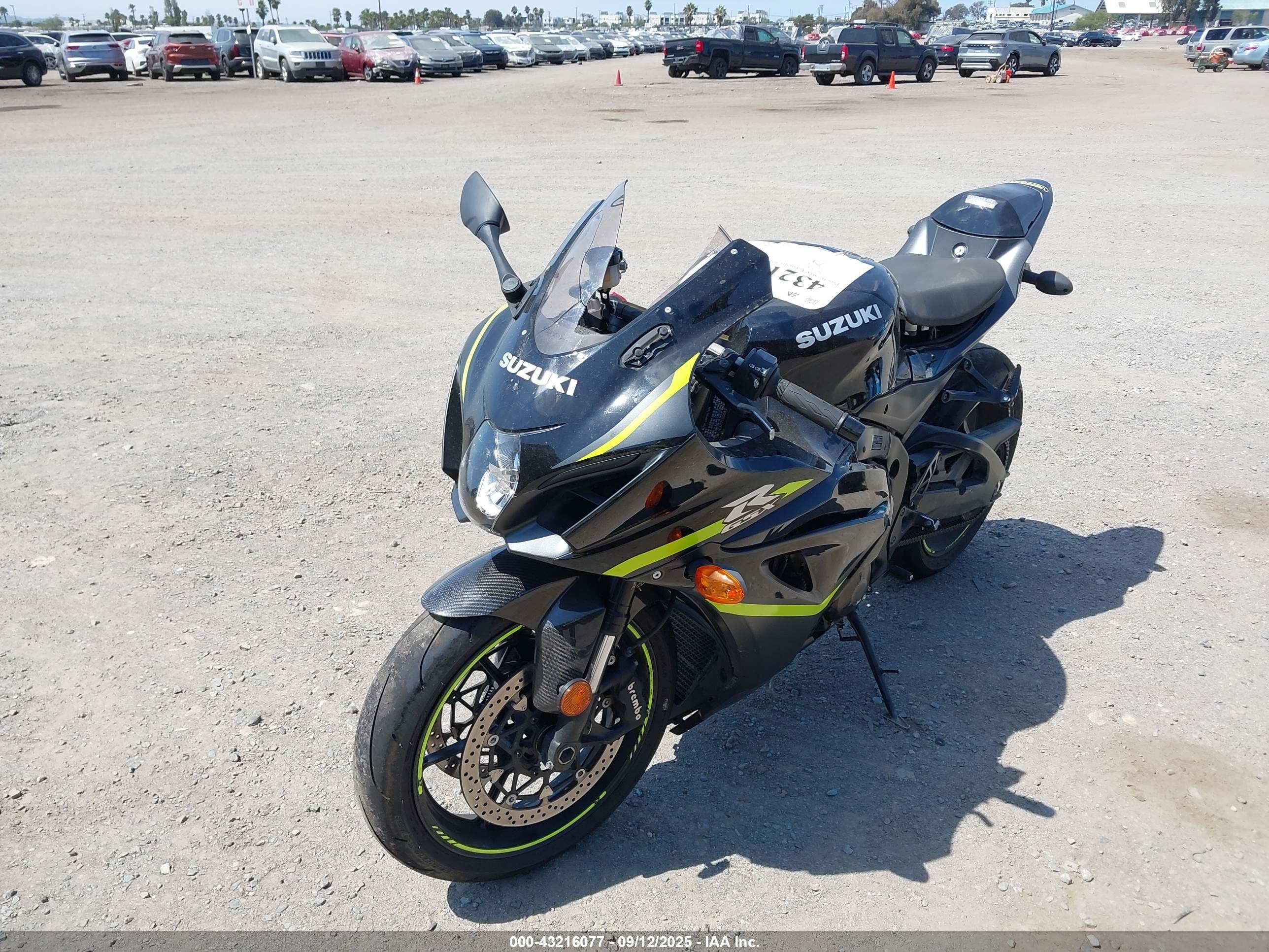 SUZUKI GSX-R1000 image 2