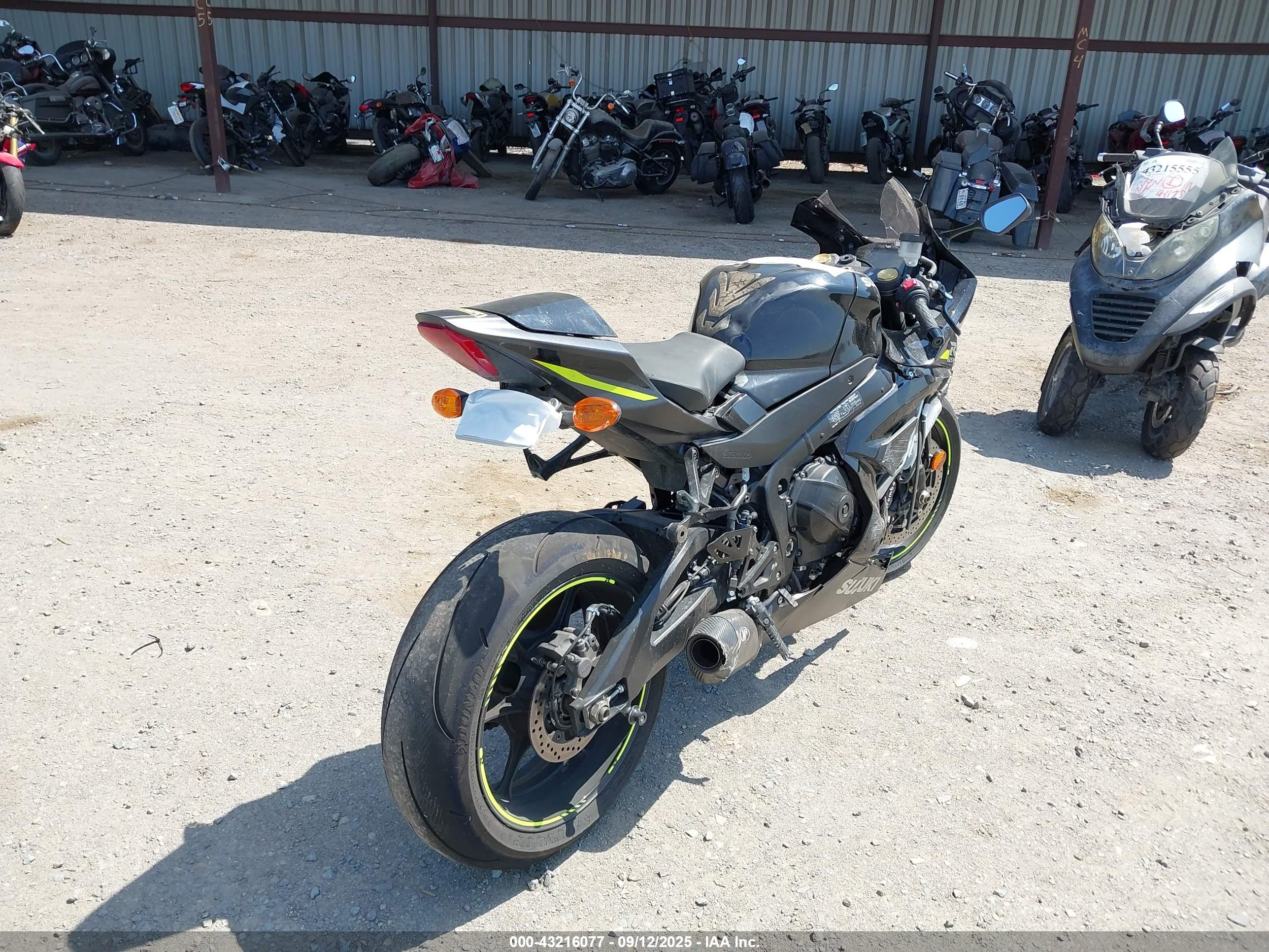 SUZUKI GSX-R1000 image 4
