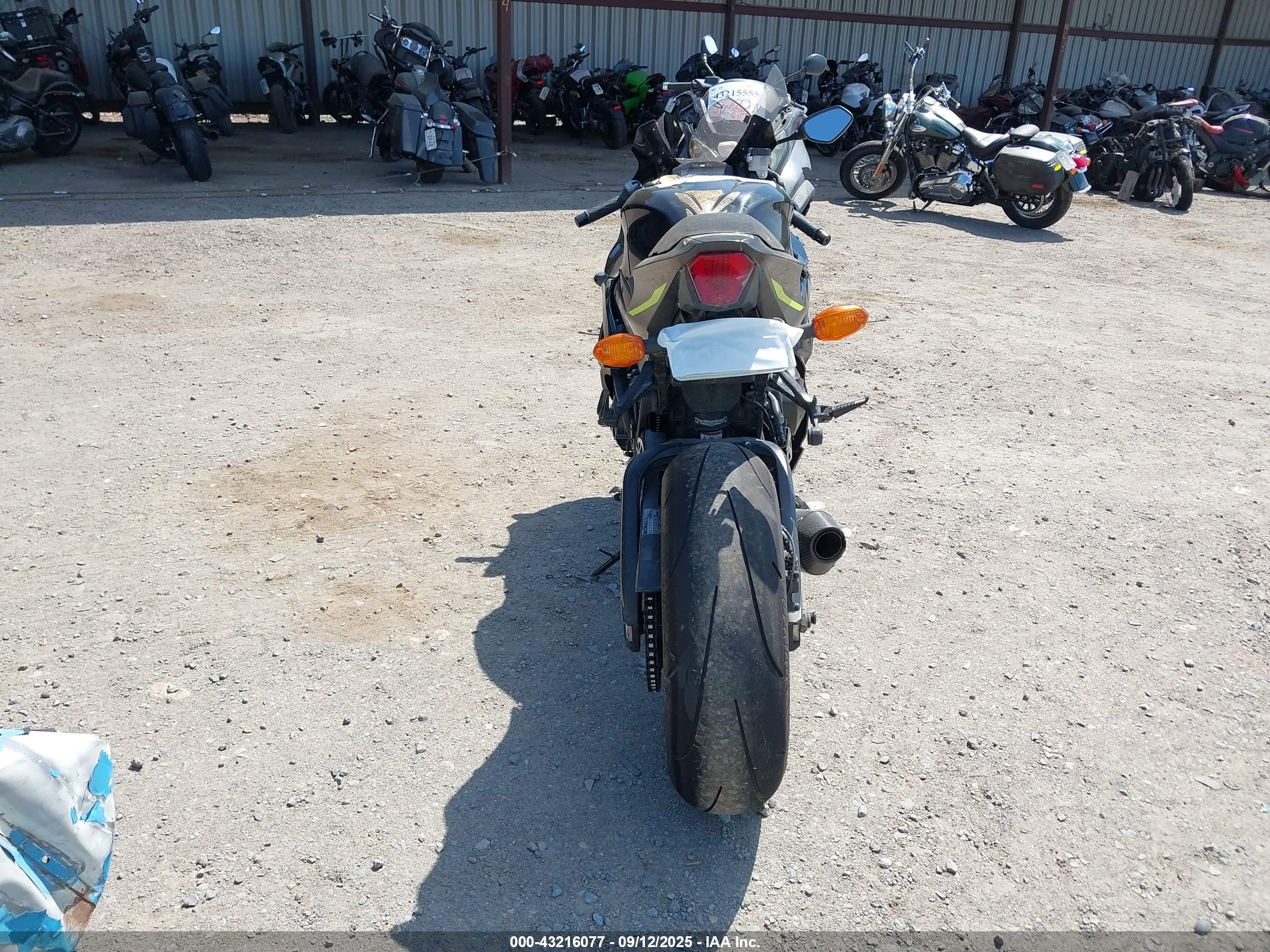 SUZUKI GSX-R1000 image 6