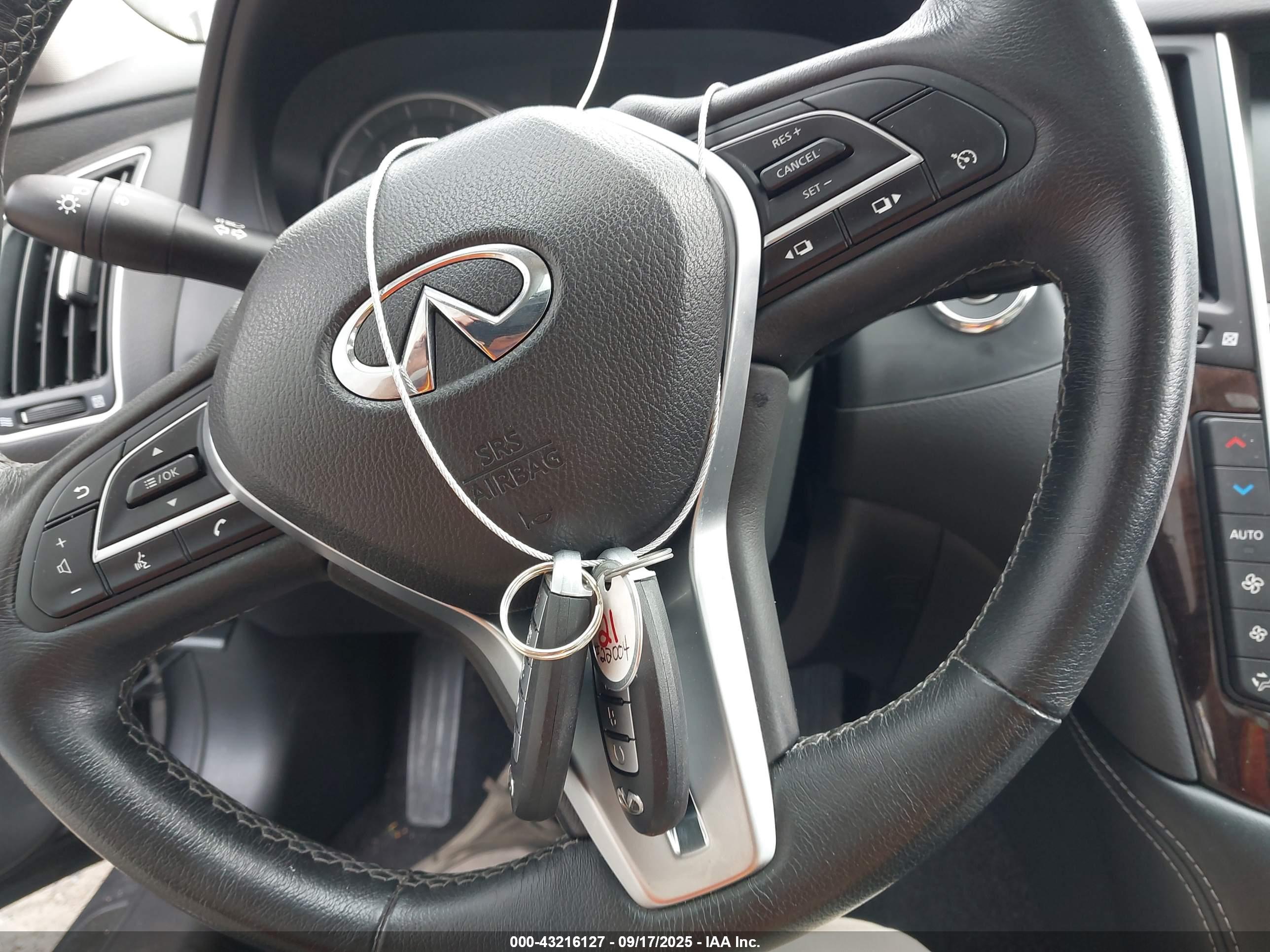 INFINITI Q50 image 11