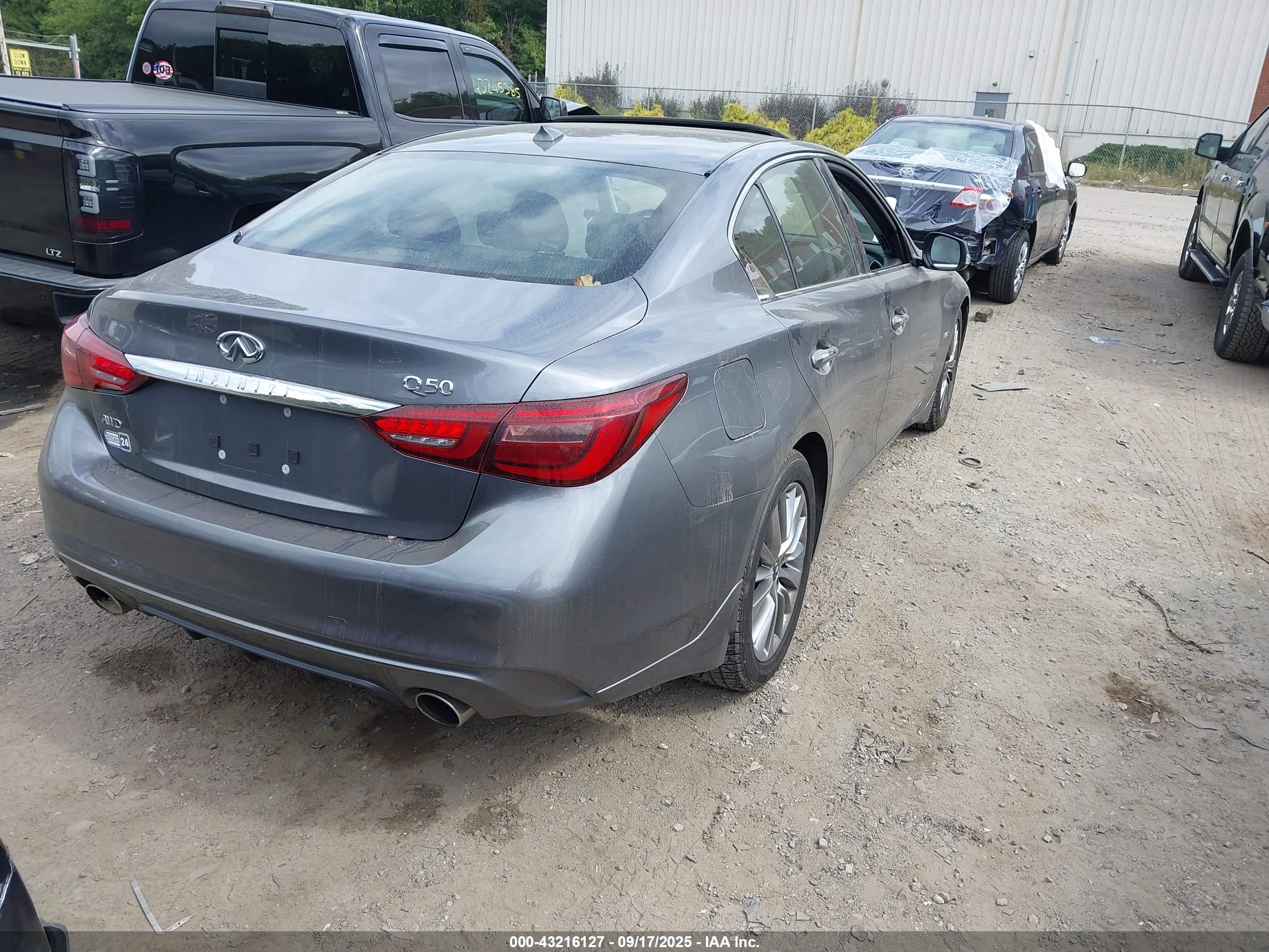 INFINITI Q50 image 4