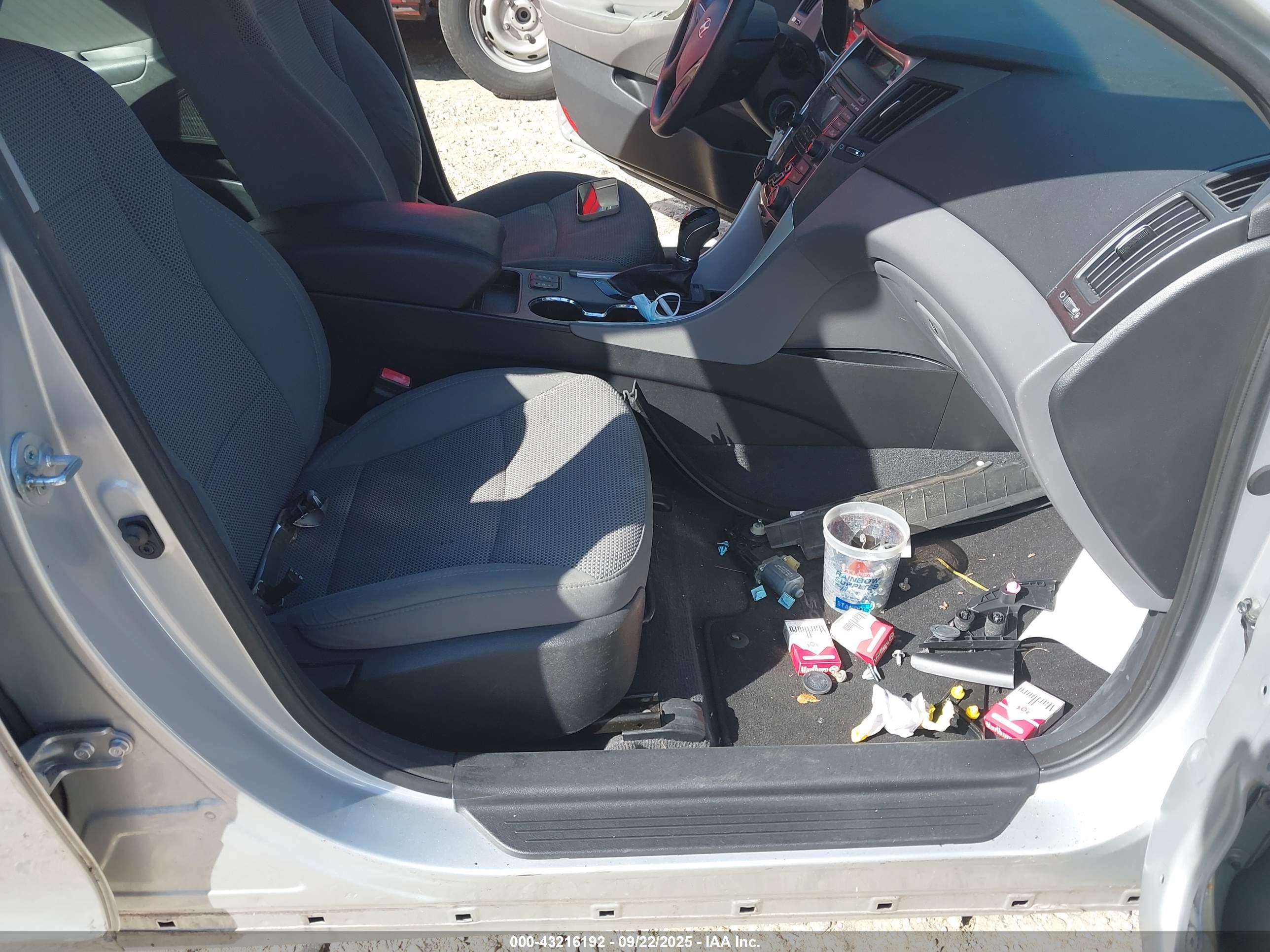 HYUNDAI SONATA image 5