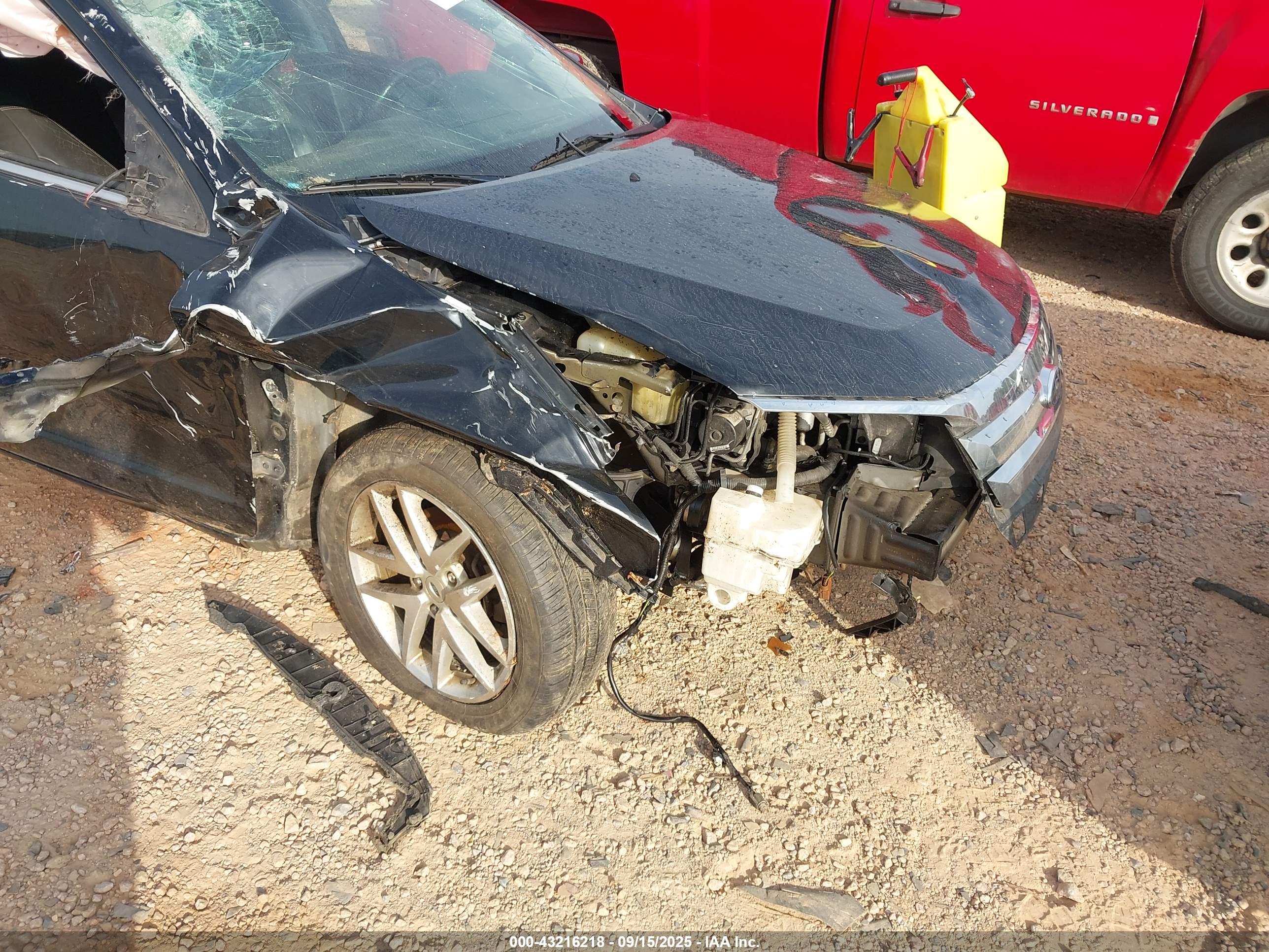 FORD FUSION image 6