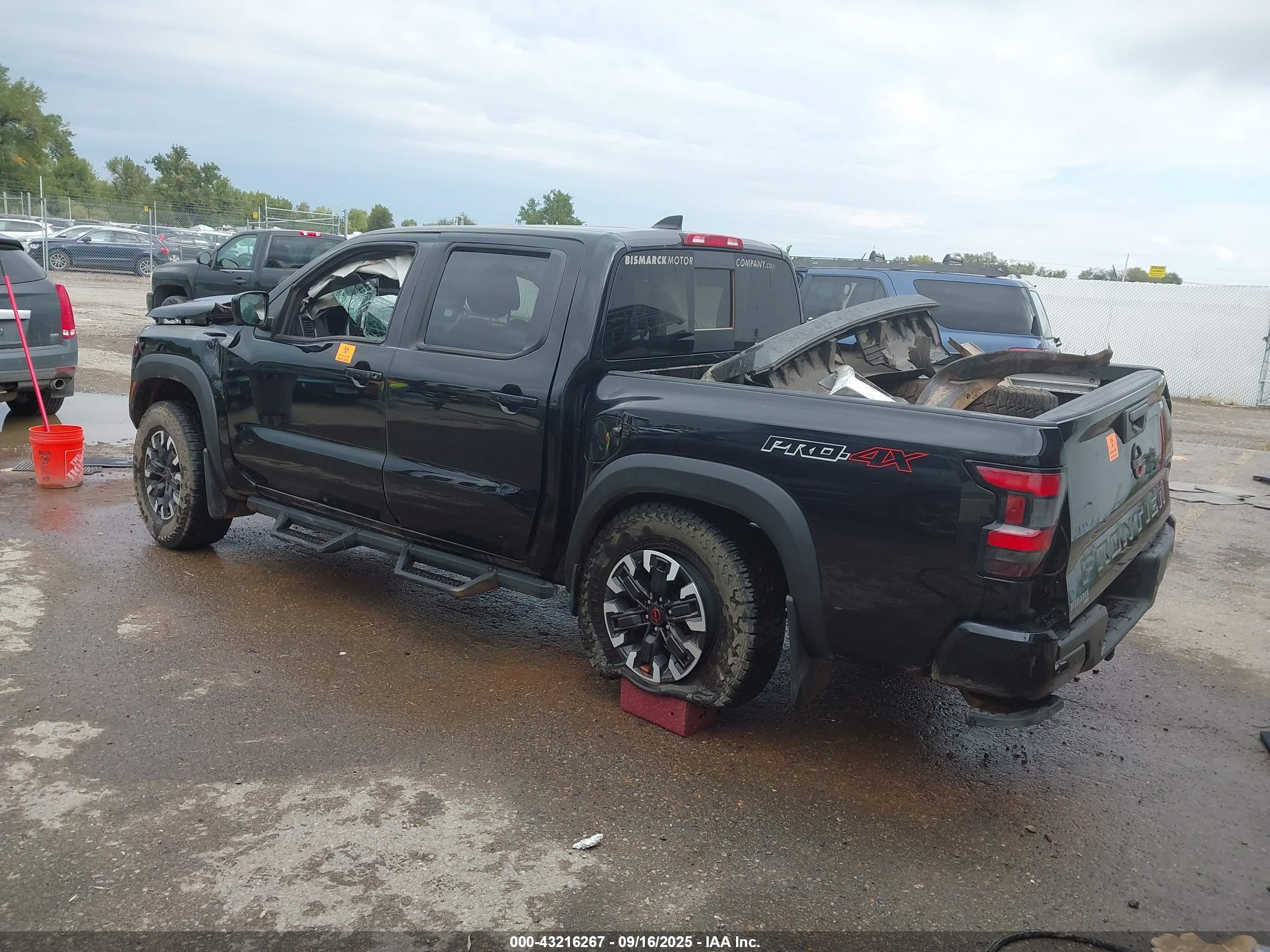 NISSAN FRONTIER image 3