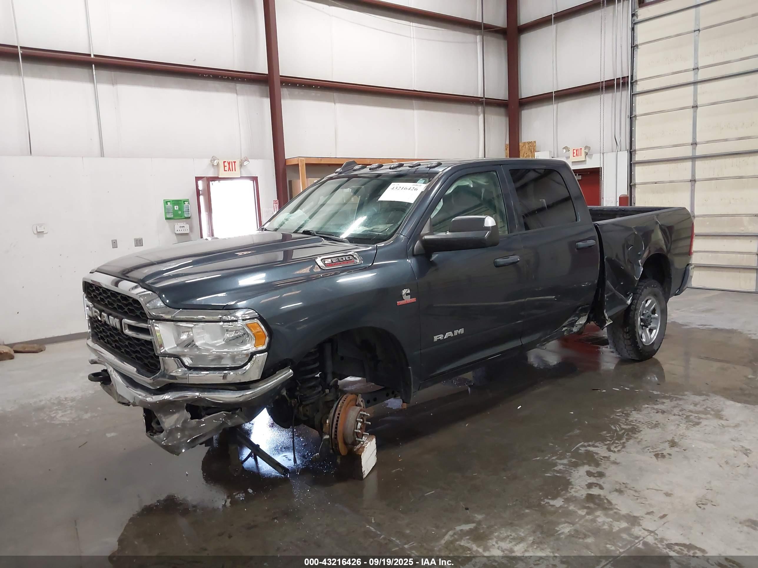 RAM 2500 image 2