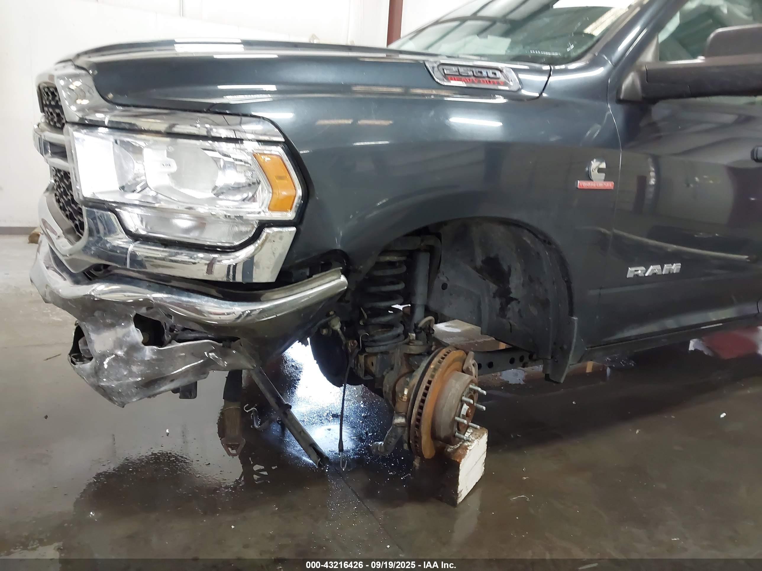 RAM 2500 image 6