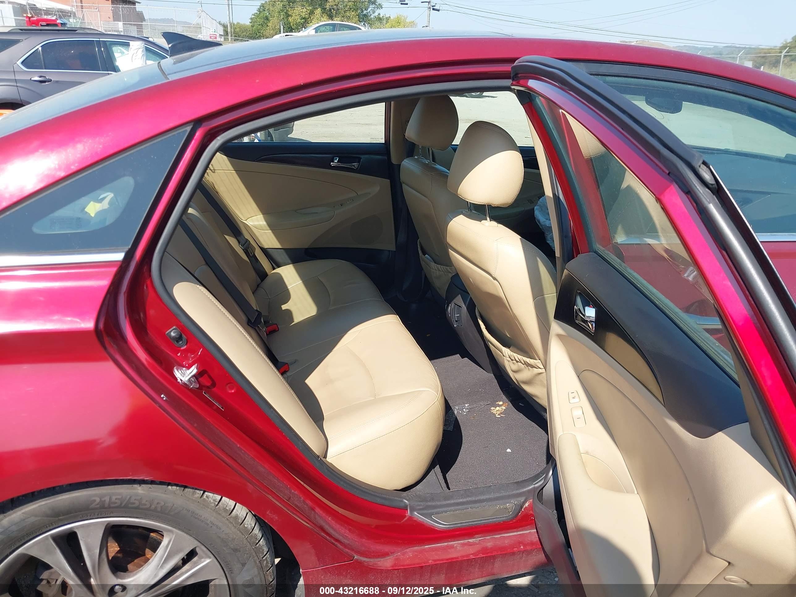 HYUNDAI SONATA image 8