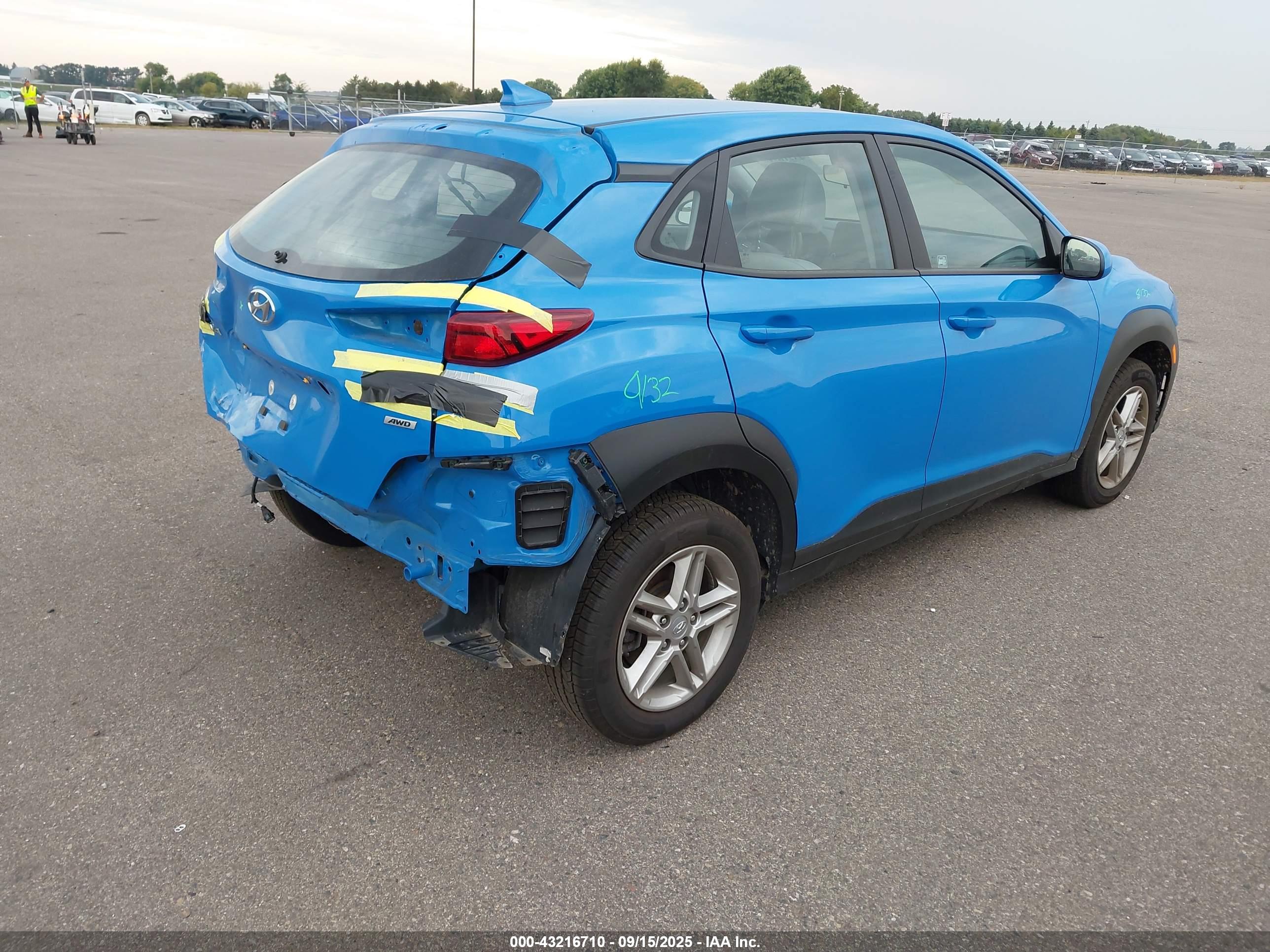 HYUNDAI KONA image 4