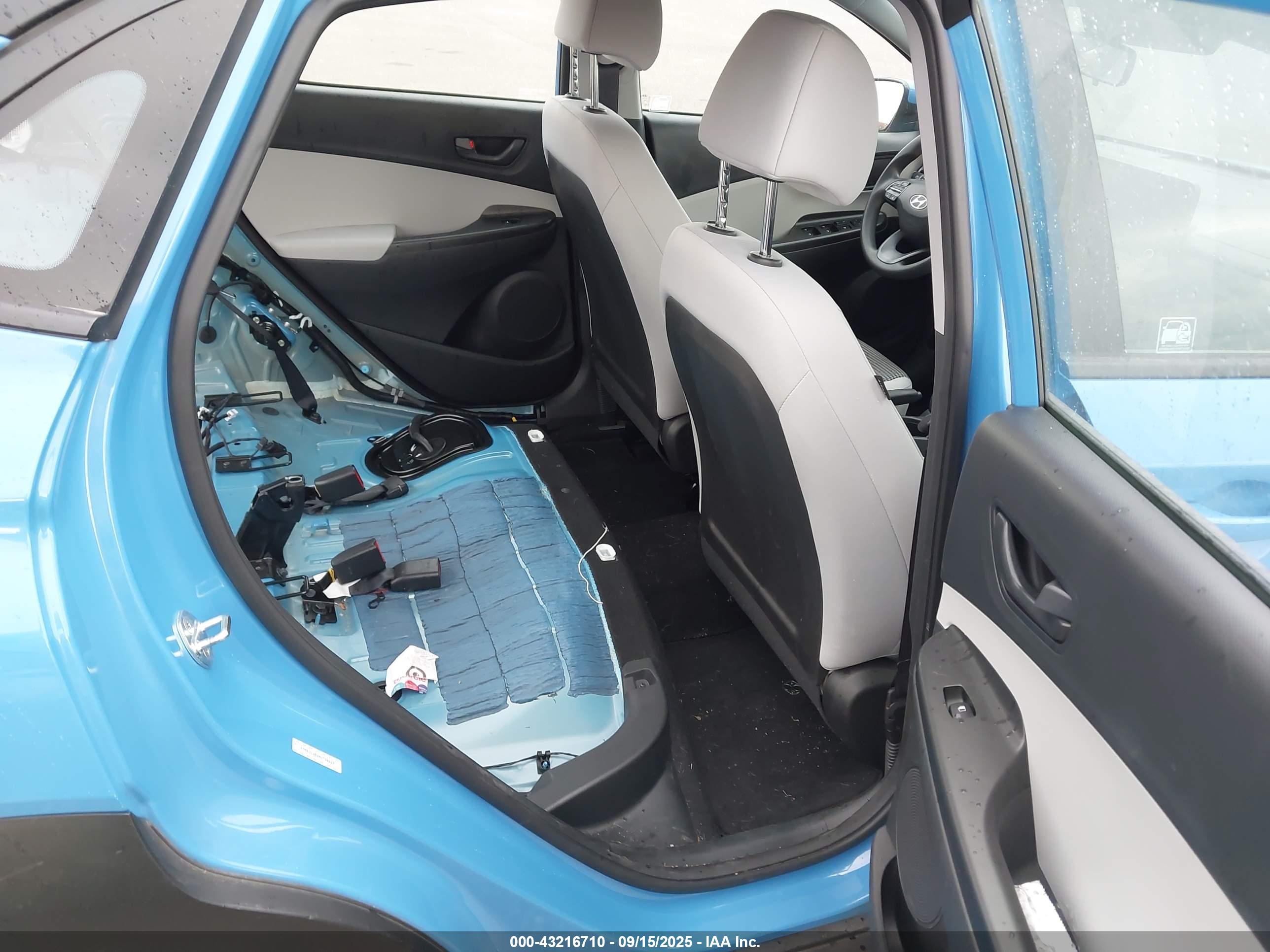 HYUNDAI KONA image 8