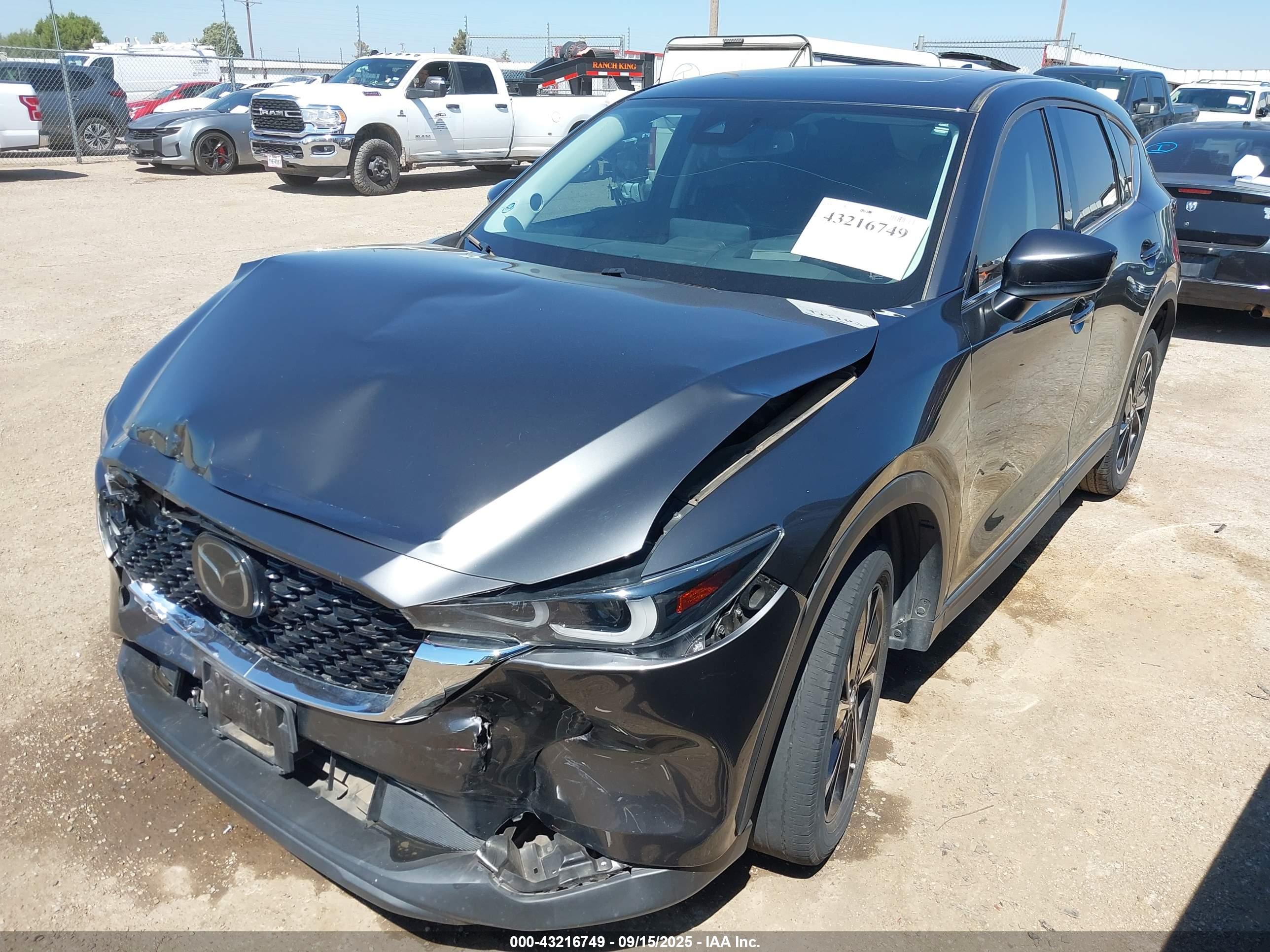 MAZDA CX-5 image 2
