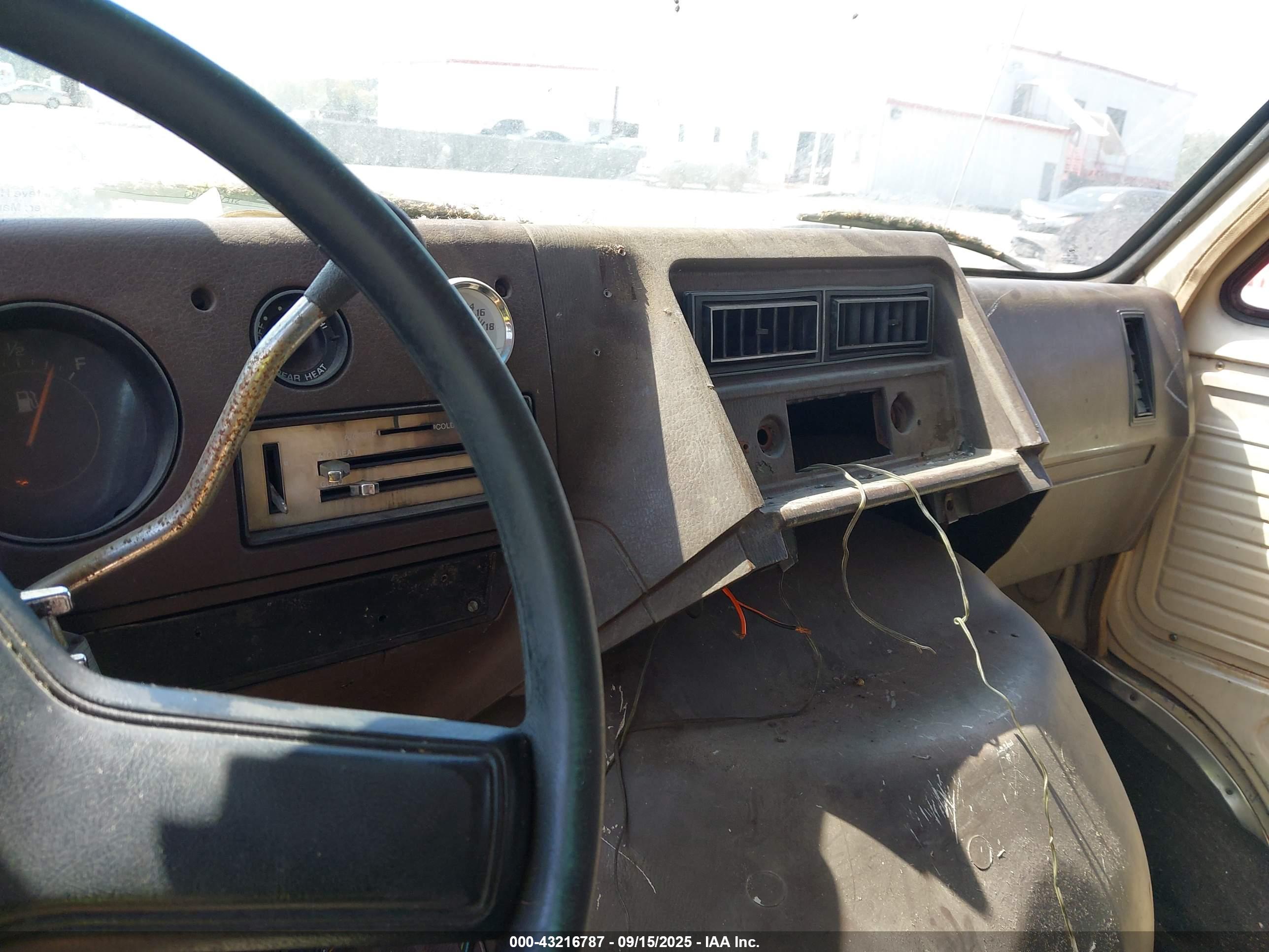 CHEVROLET G30 image 6