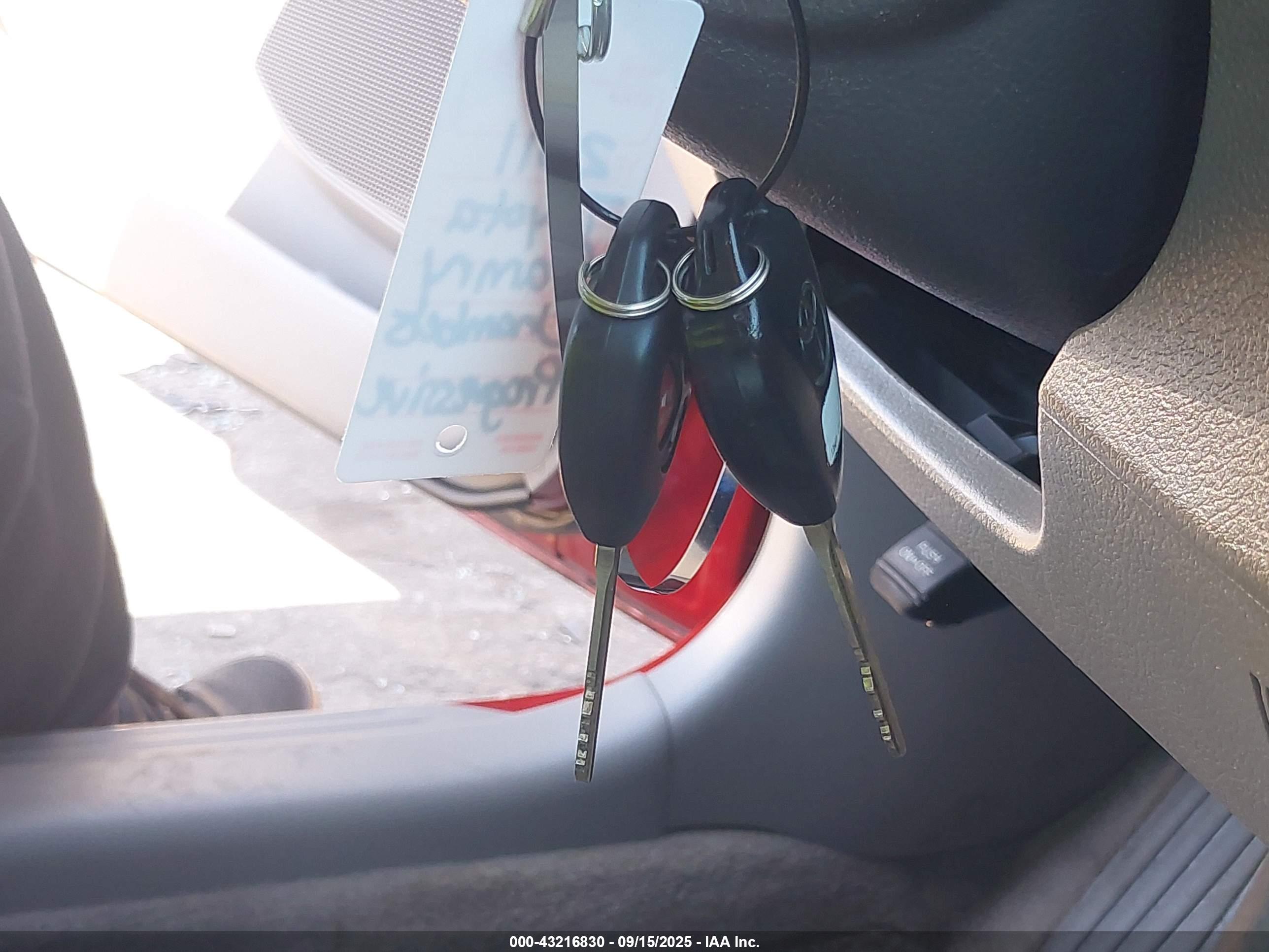 TOYOTA CAMRY image 11