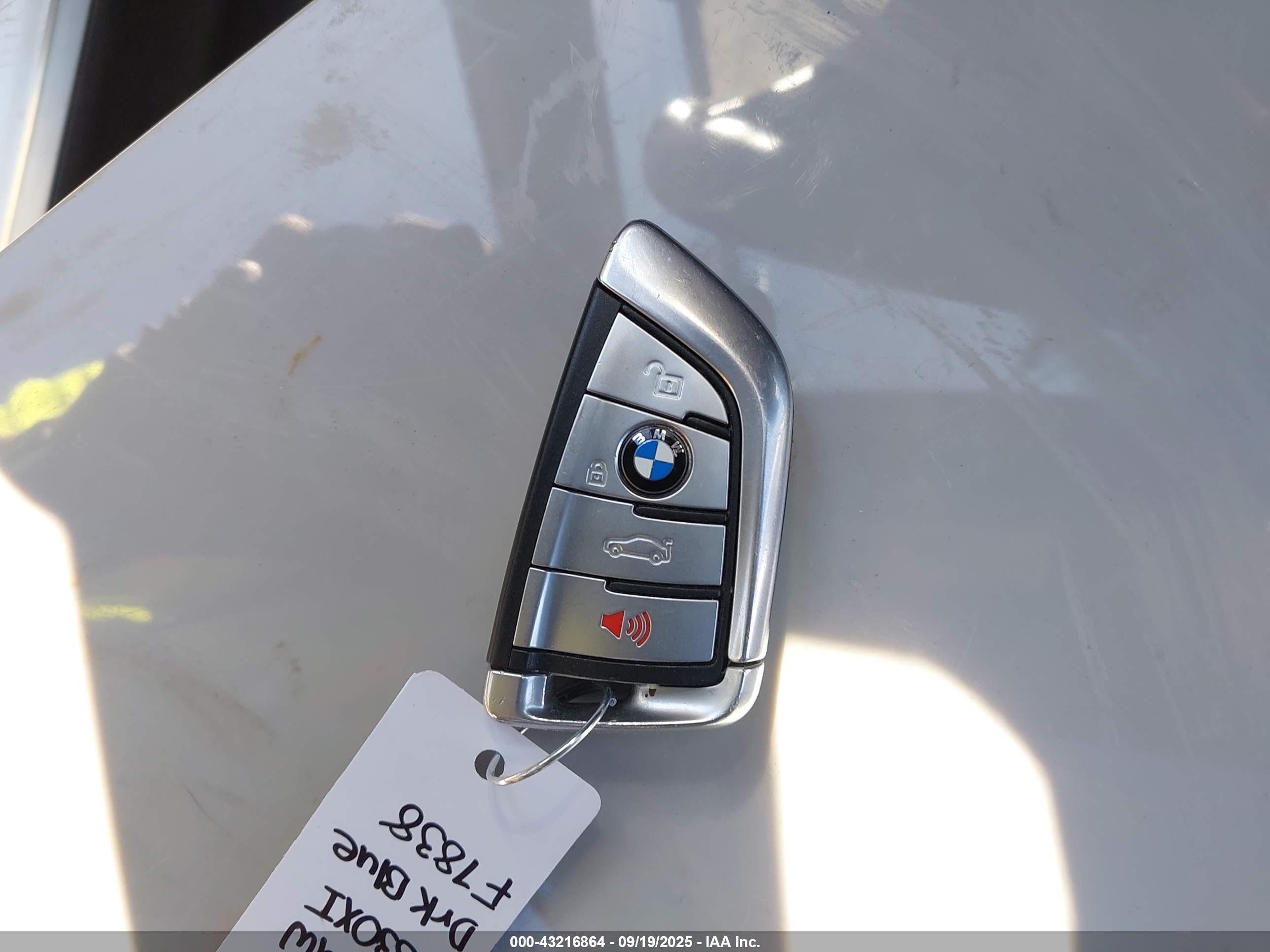 BMW 750 image 11