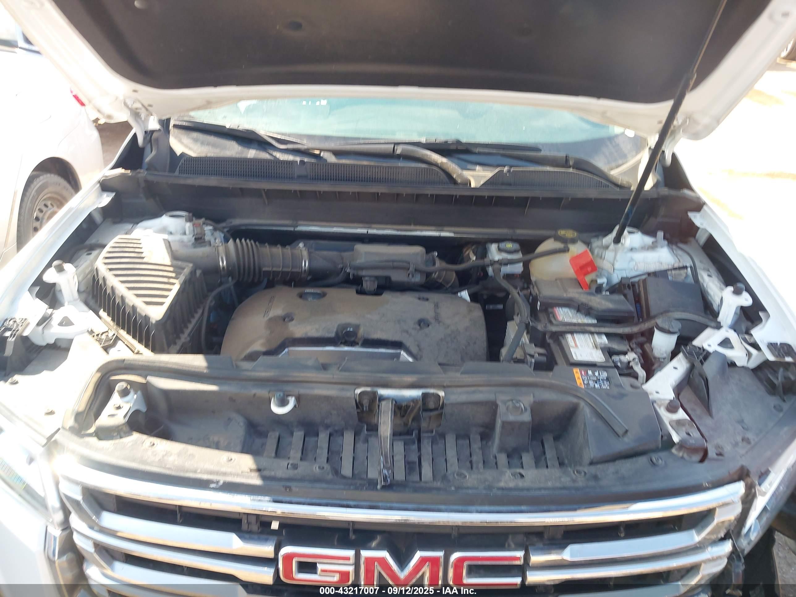 GMC ACADIA image 10