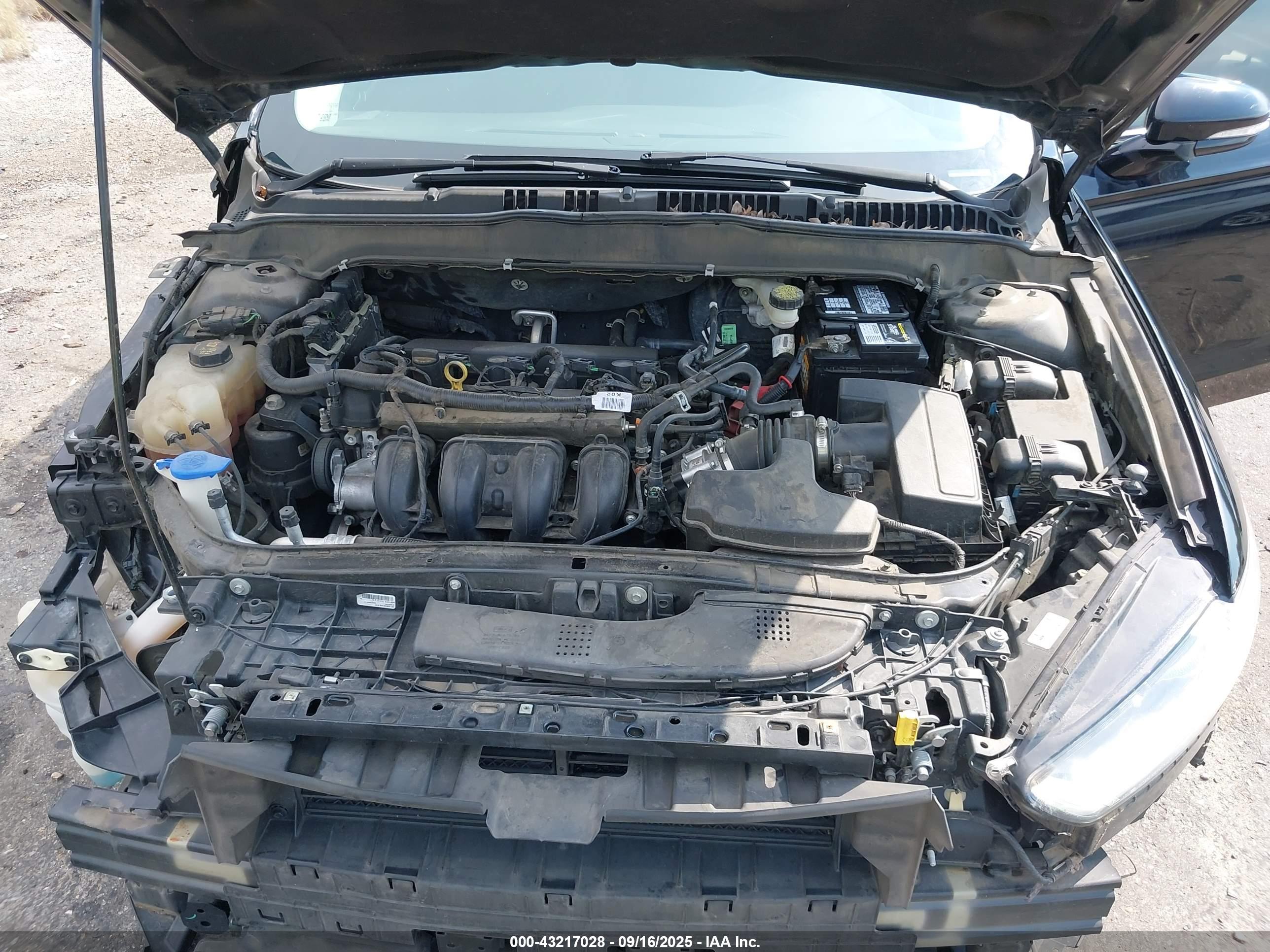 FORD FUSION image 10