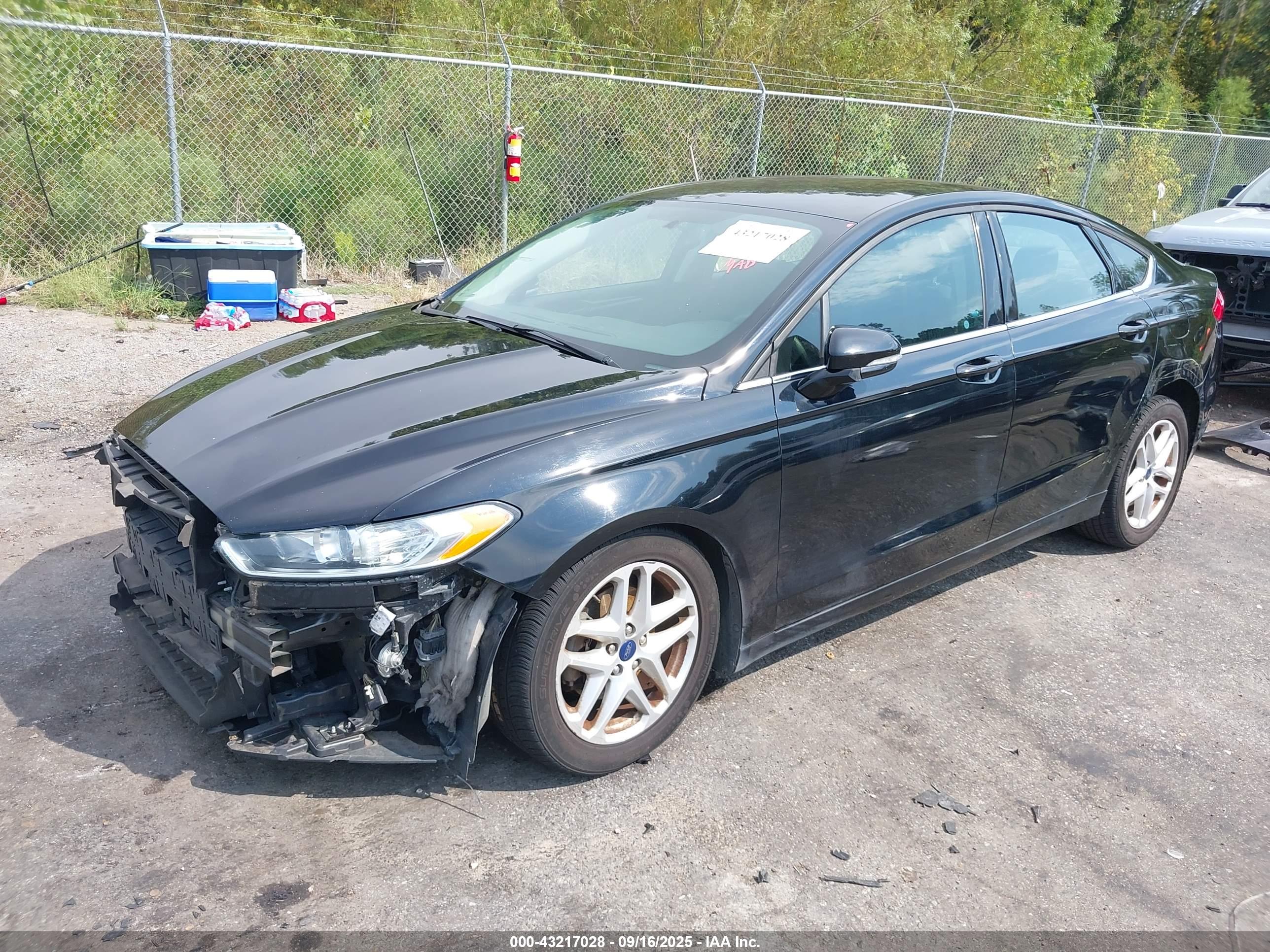 FORD FUSION image 2
