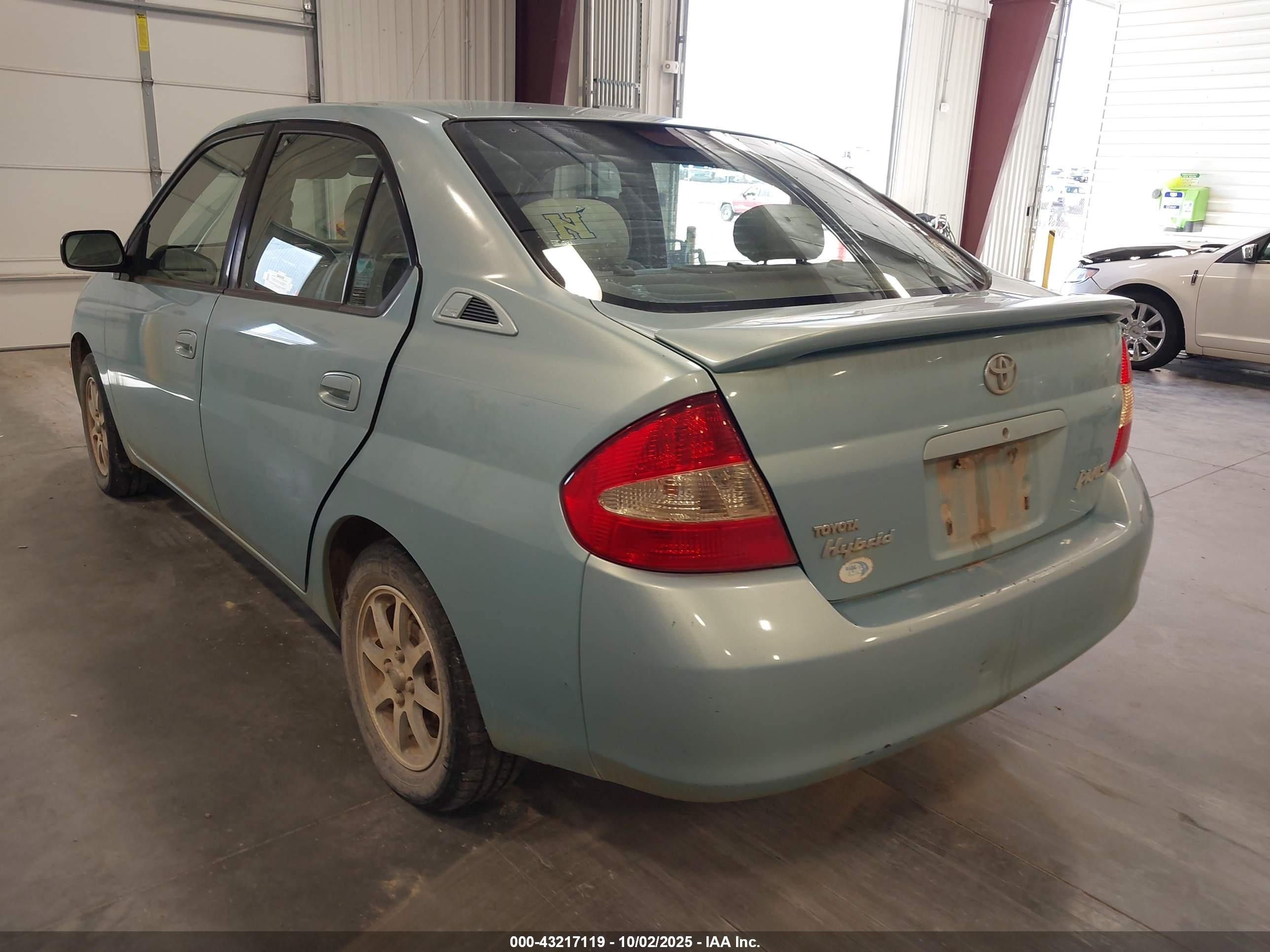 TOYOTA PRIUS image 3