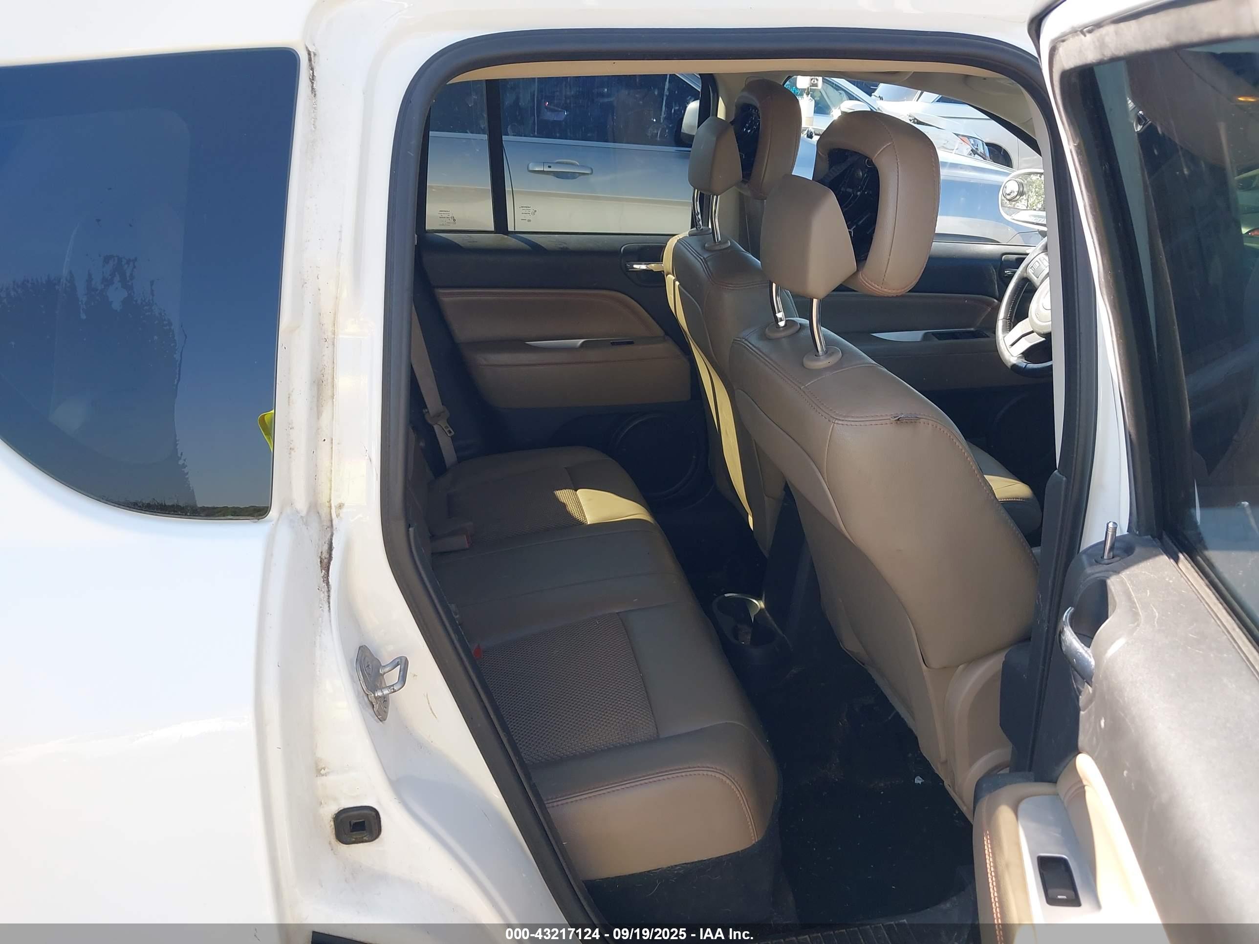 JEEP COMPASS image 8