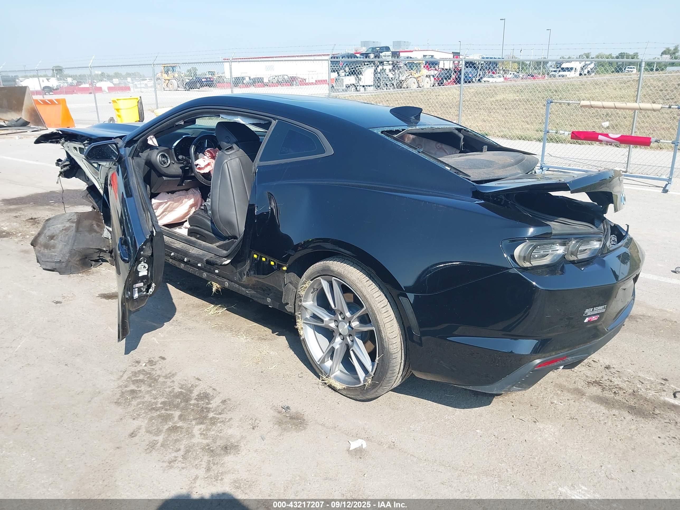 CHEVROLET CAMARO image 3