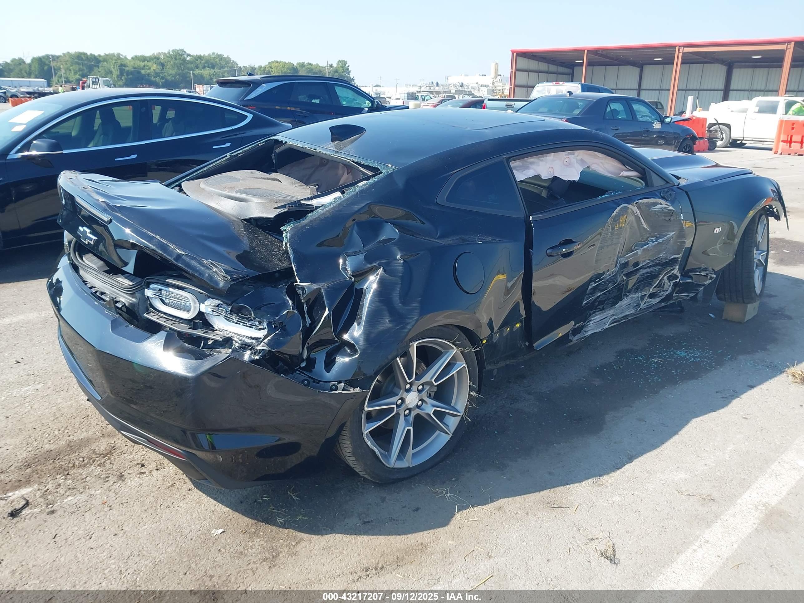 CHEVROLET CAMARO image 4