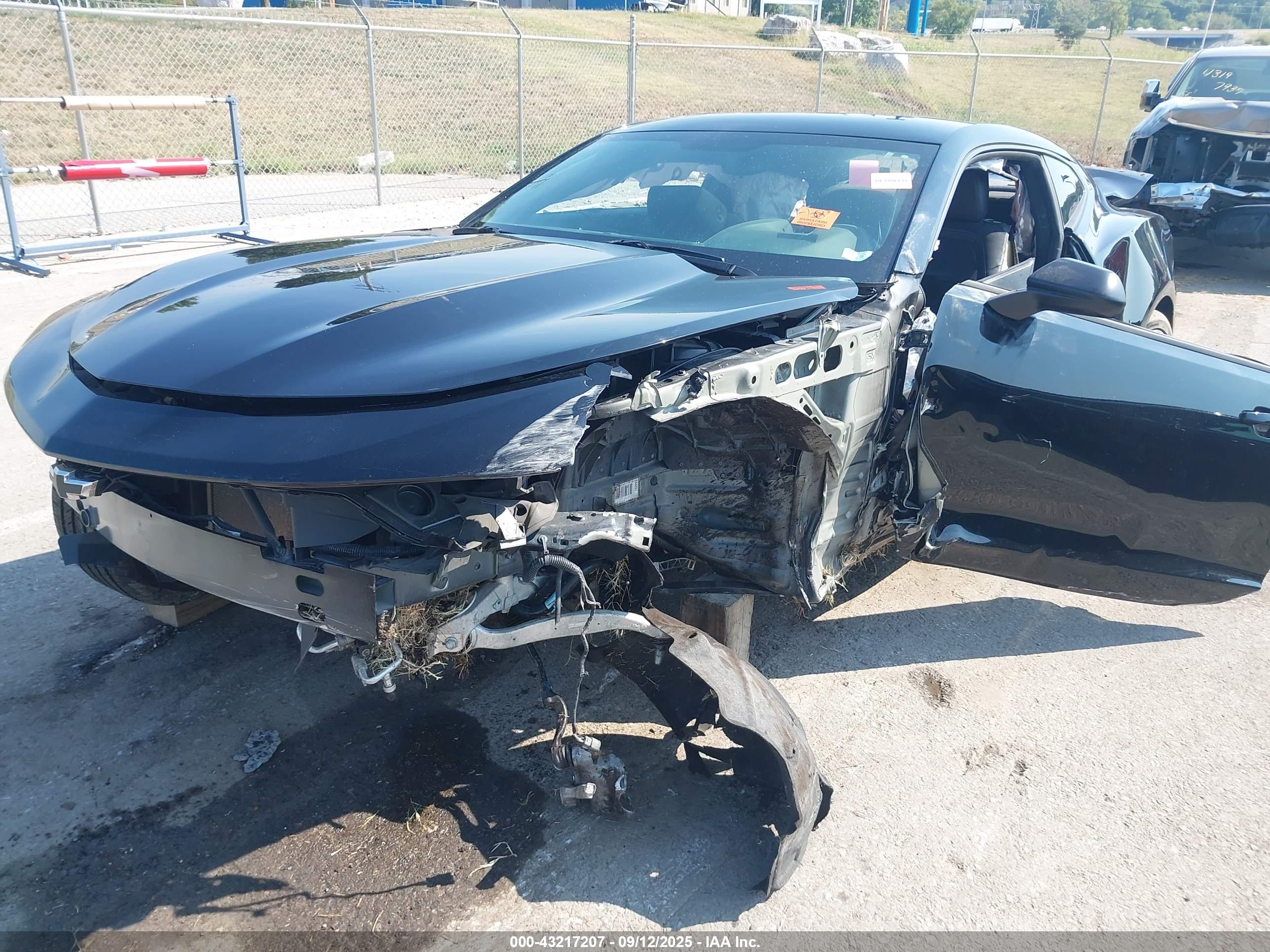 CHEVROLET CAMARO image 6