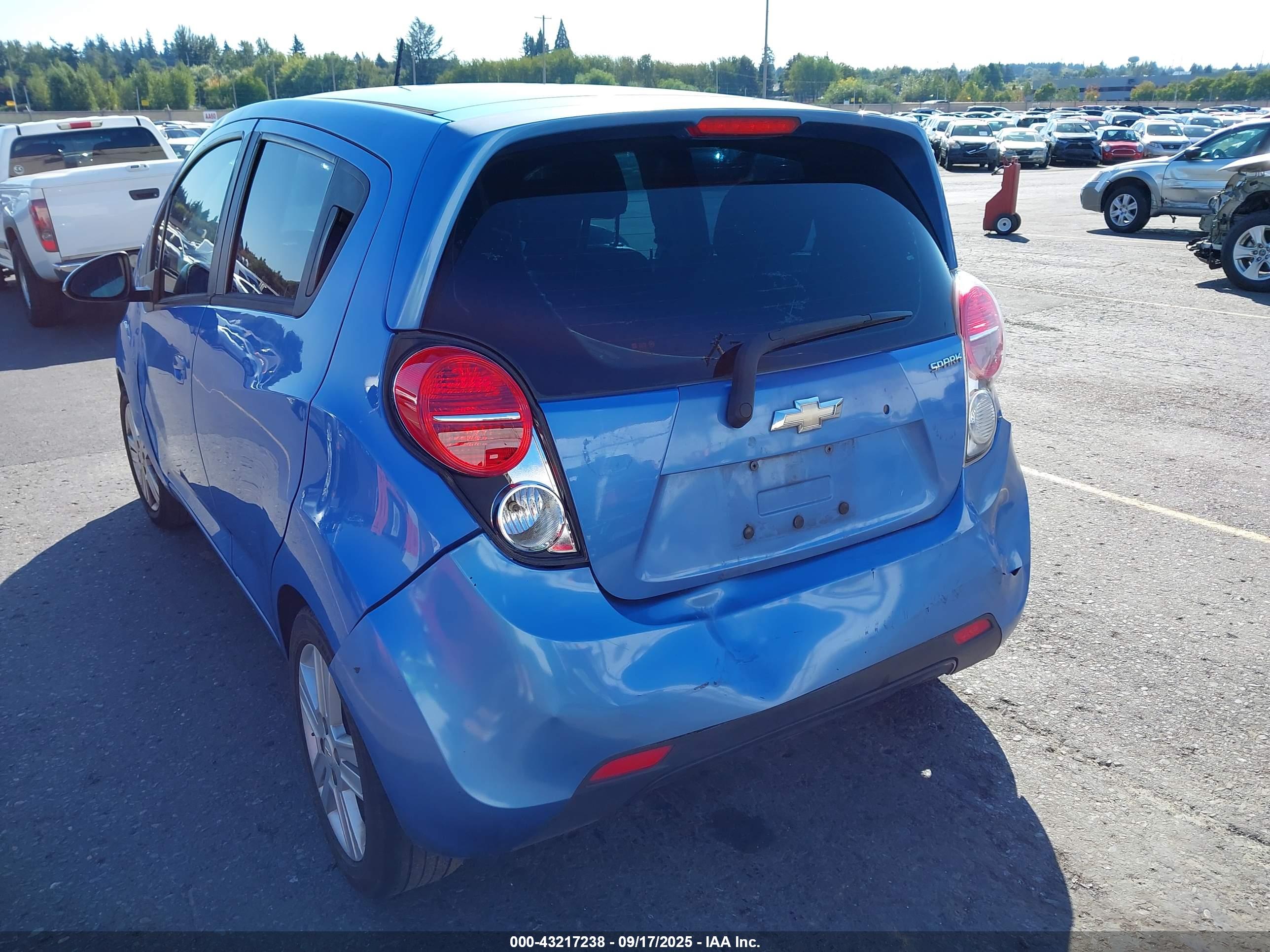CHEVROLET SPARK image 6