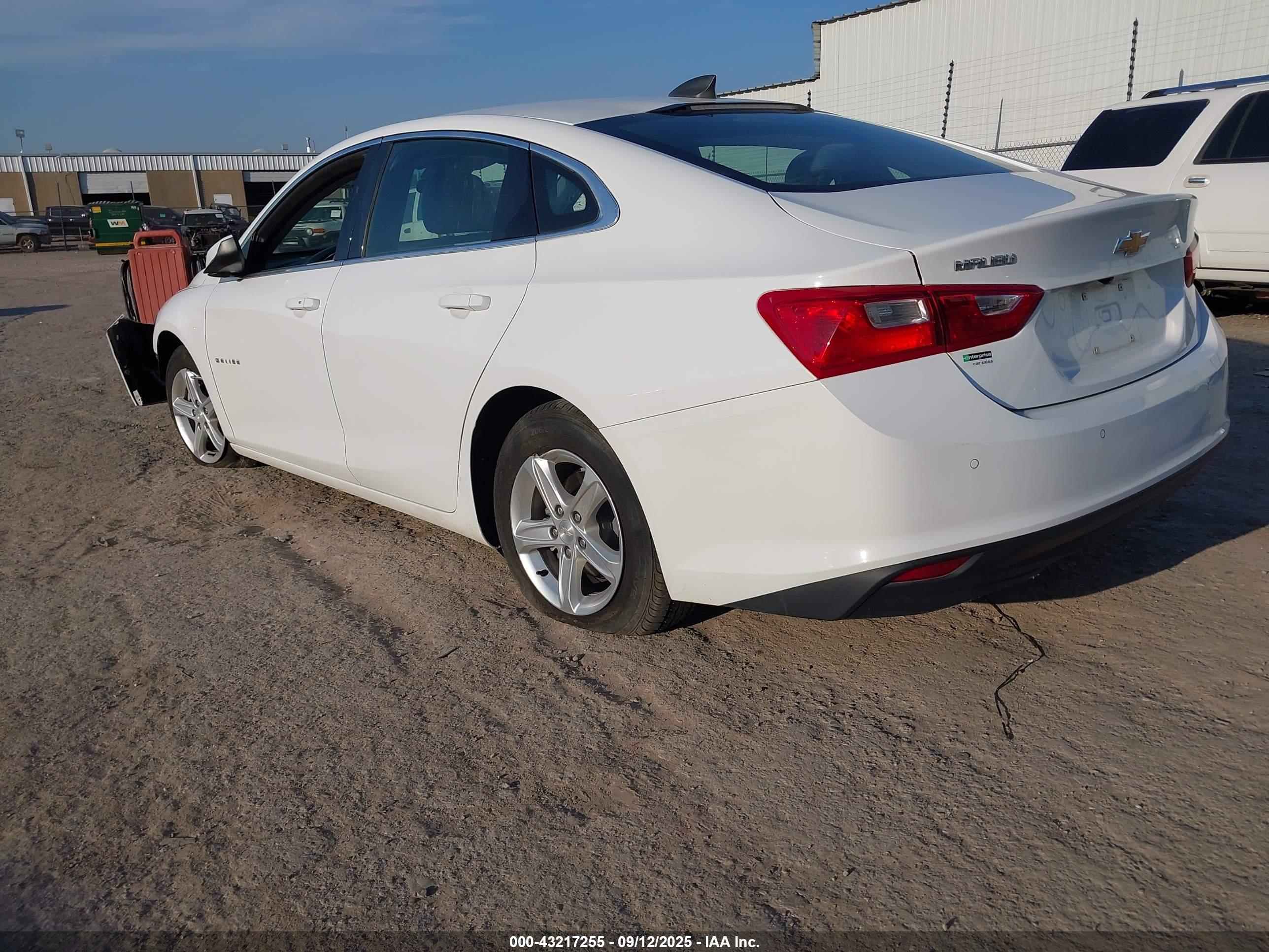CHEVROLET MALIBU image 3